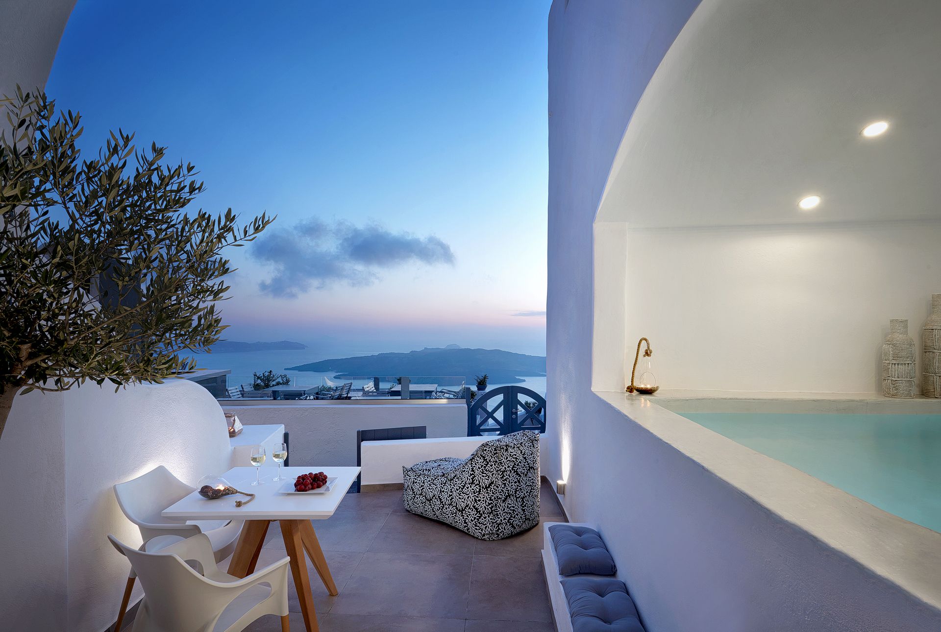 Dream Cave Suite