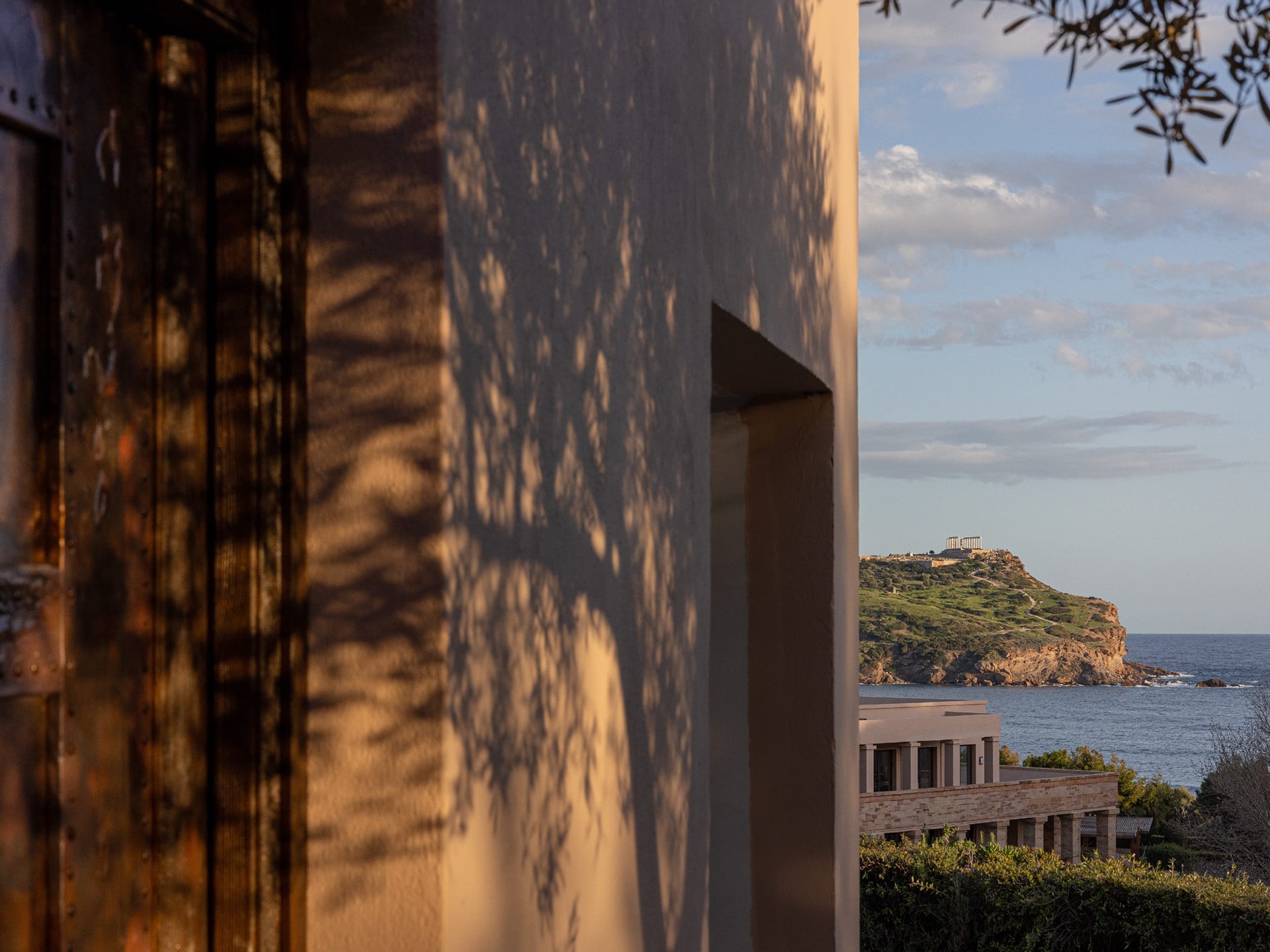 Adjacent Family Bungalows Temple & Sea View