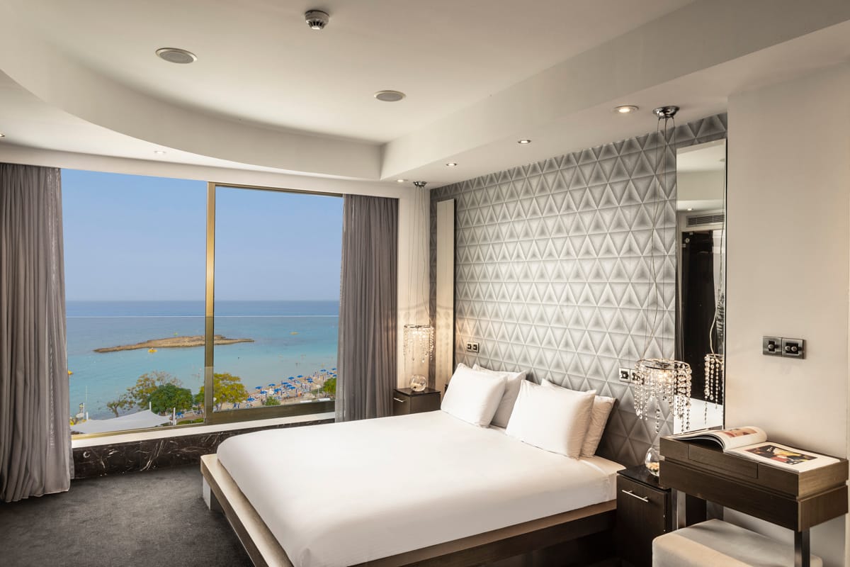 Capo Bay Beach Hotel, Protaras, Kipar — Junior Suite