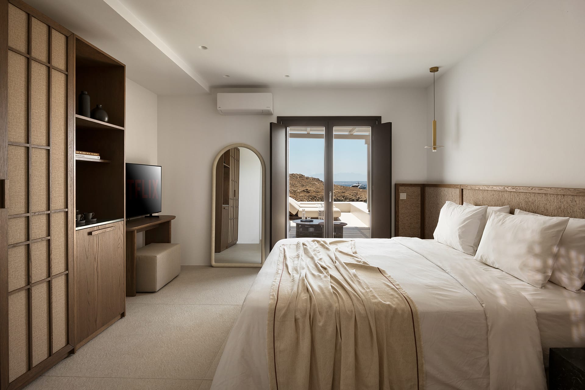 Junior Seaview Jacuzzi Suite