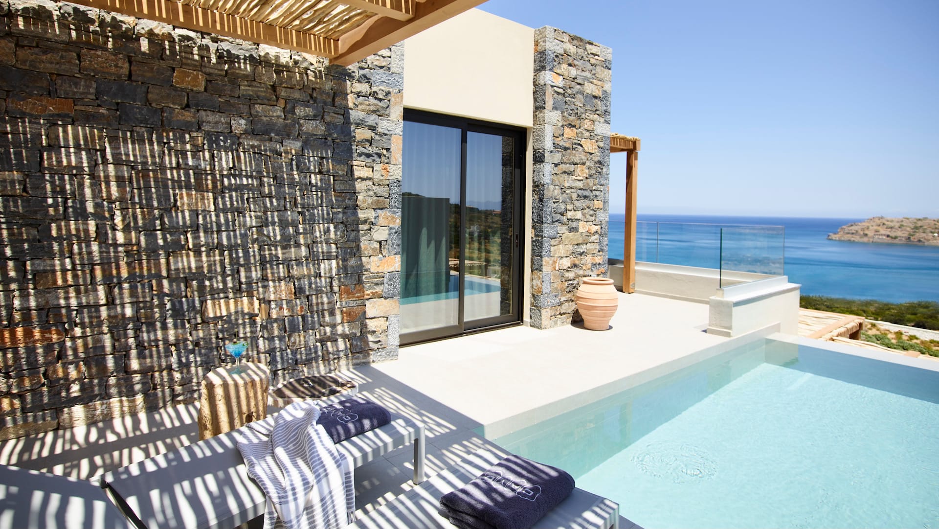 Cayo Exclusive Resort & Spa, Grčka — Two Bedroom Family Room Interconnecting Private Pool