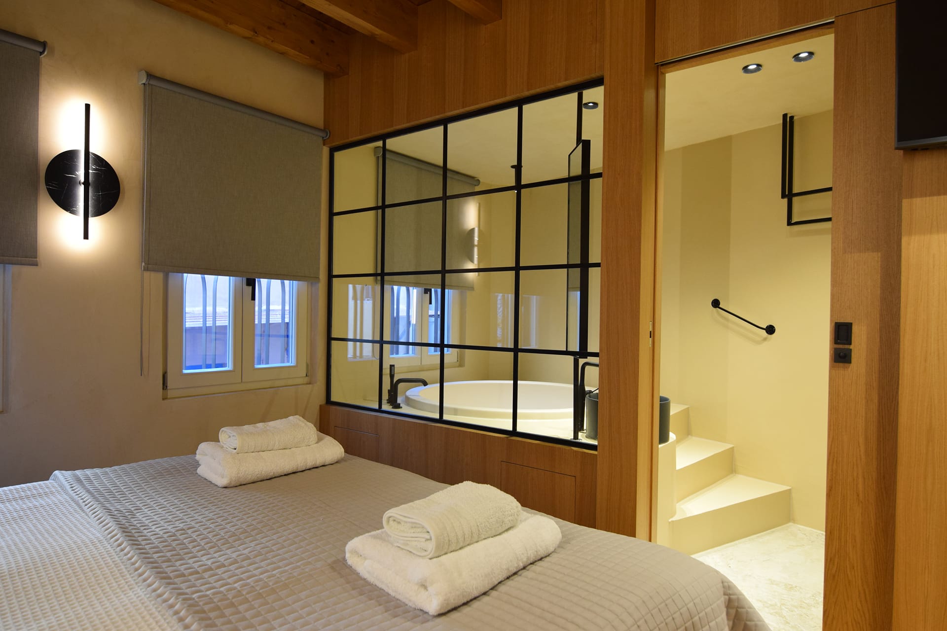 One-Bedroom Family Suite Indoor Tub with Old Town View and Balcony