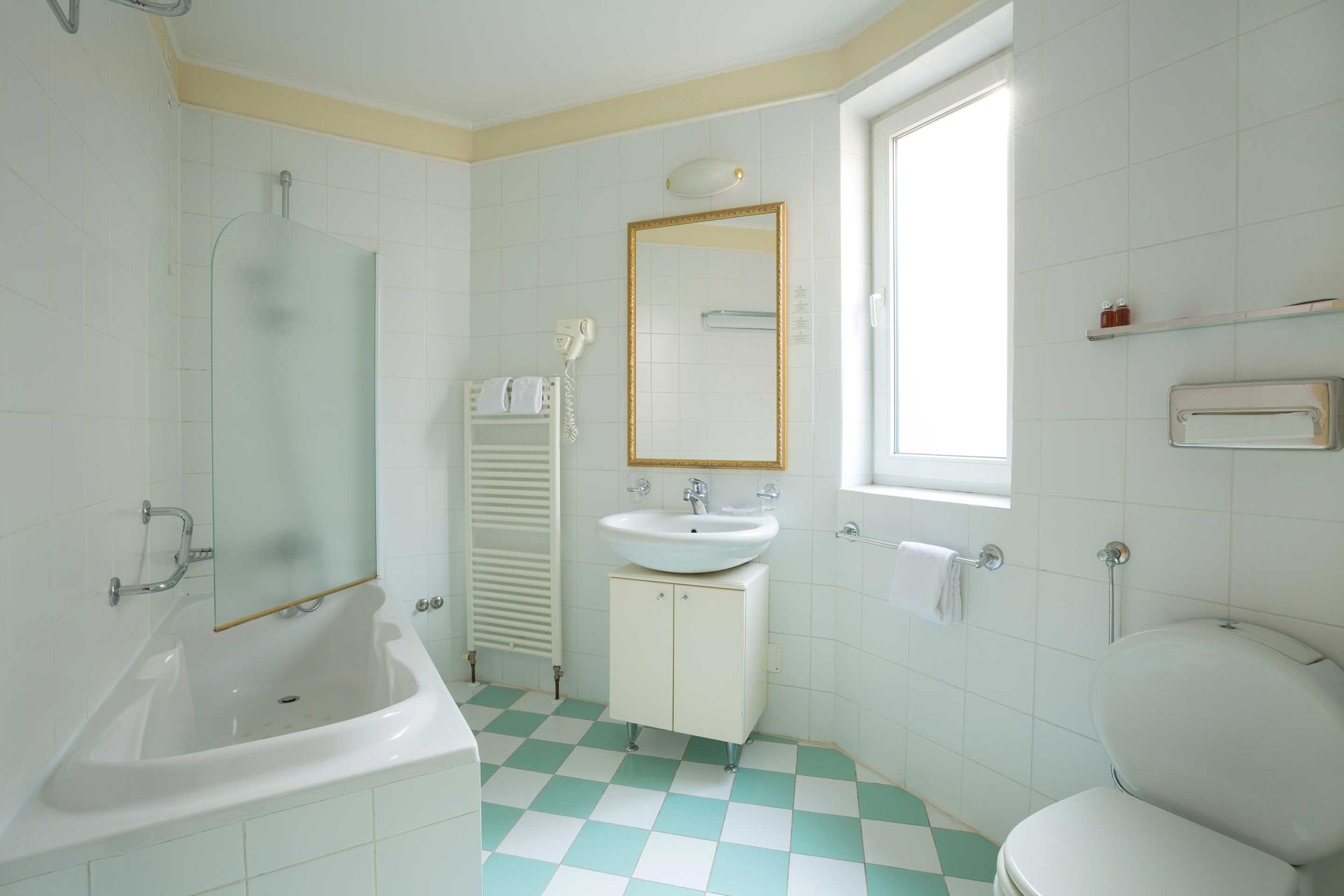 Standard Double/Twin Room 25 m² Sea View-4