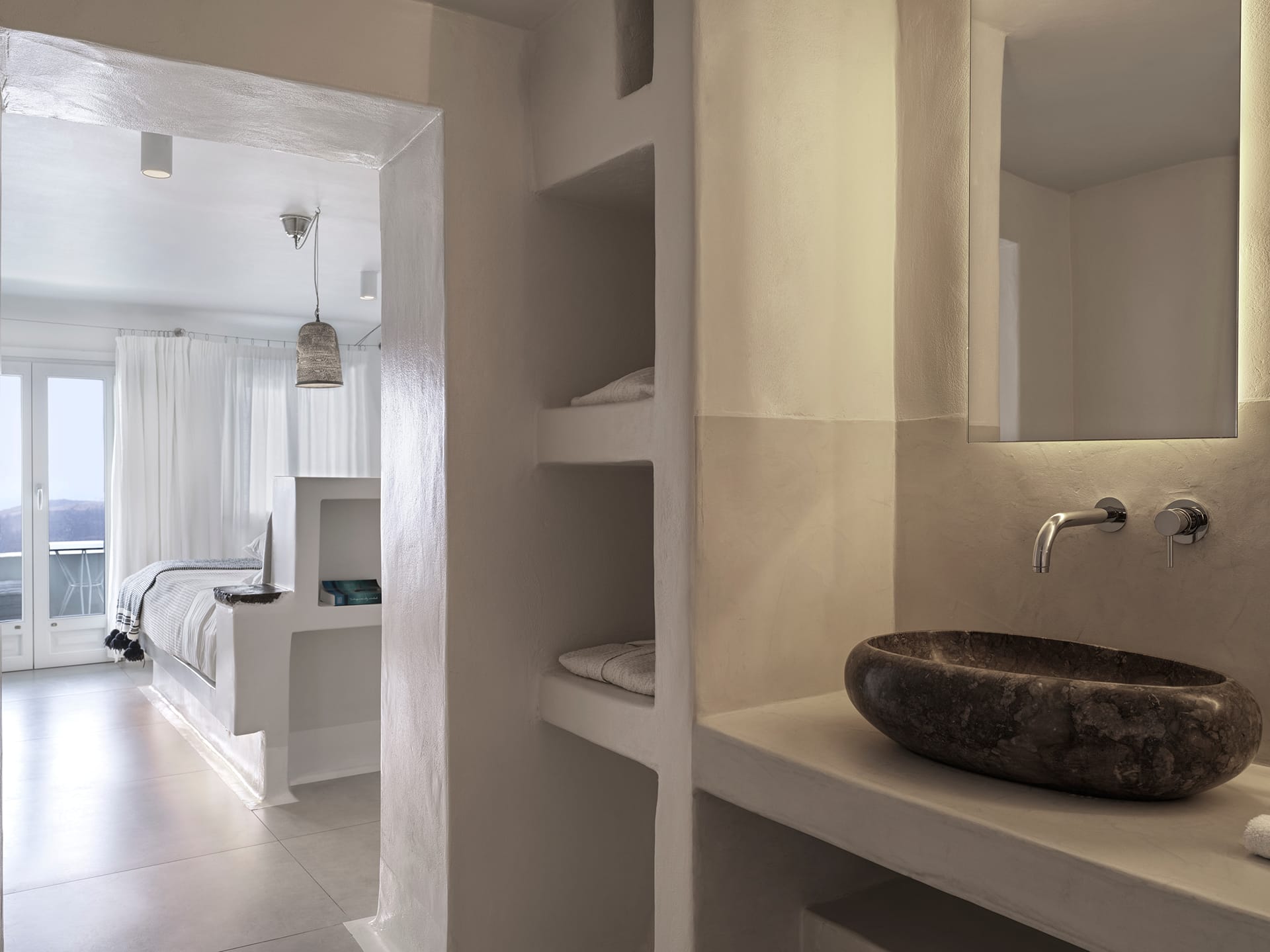 Caldera Room