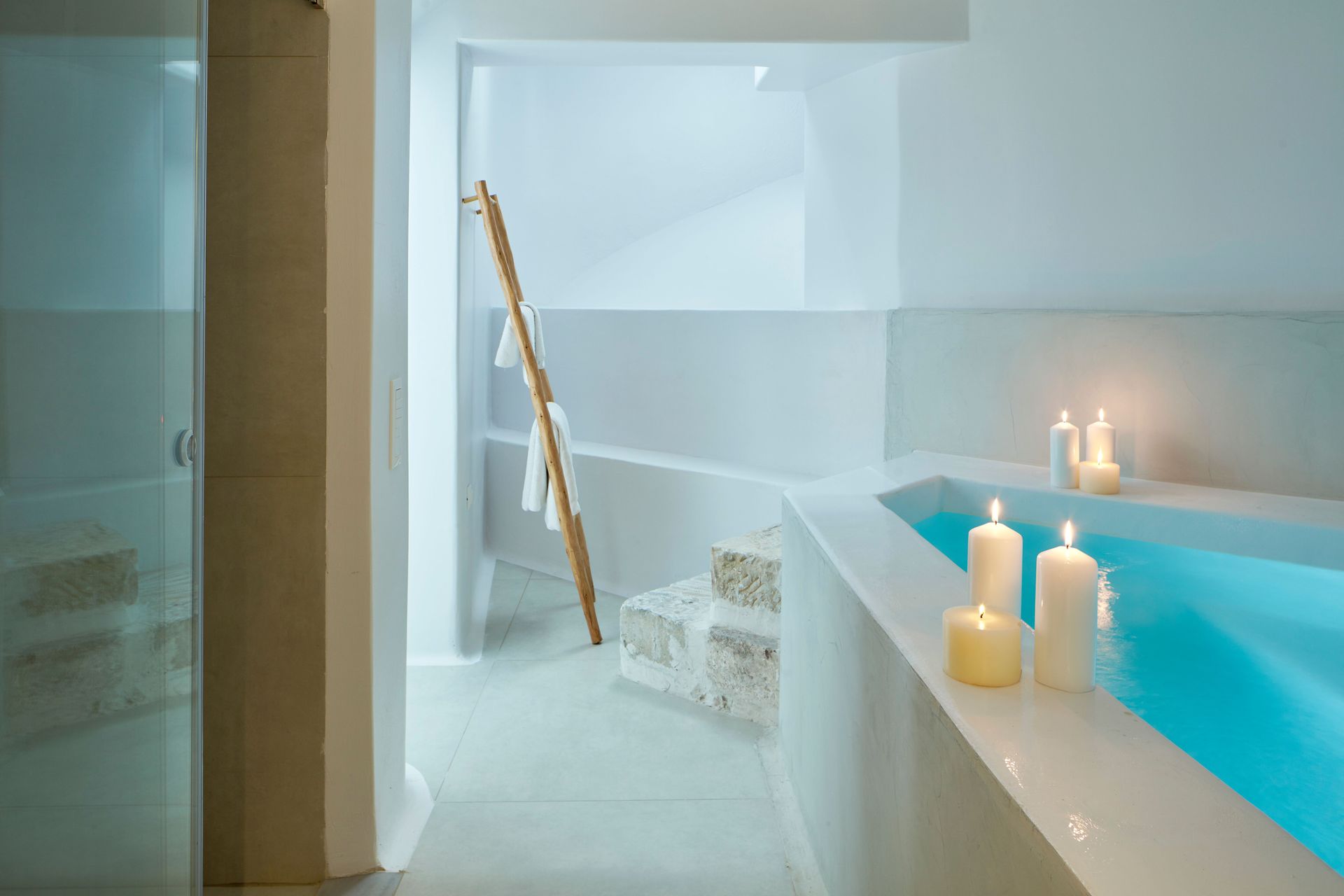 The Cosmopolitan Suite with indoor Jacuzzi and Sea View Cosmopolitan