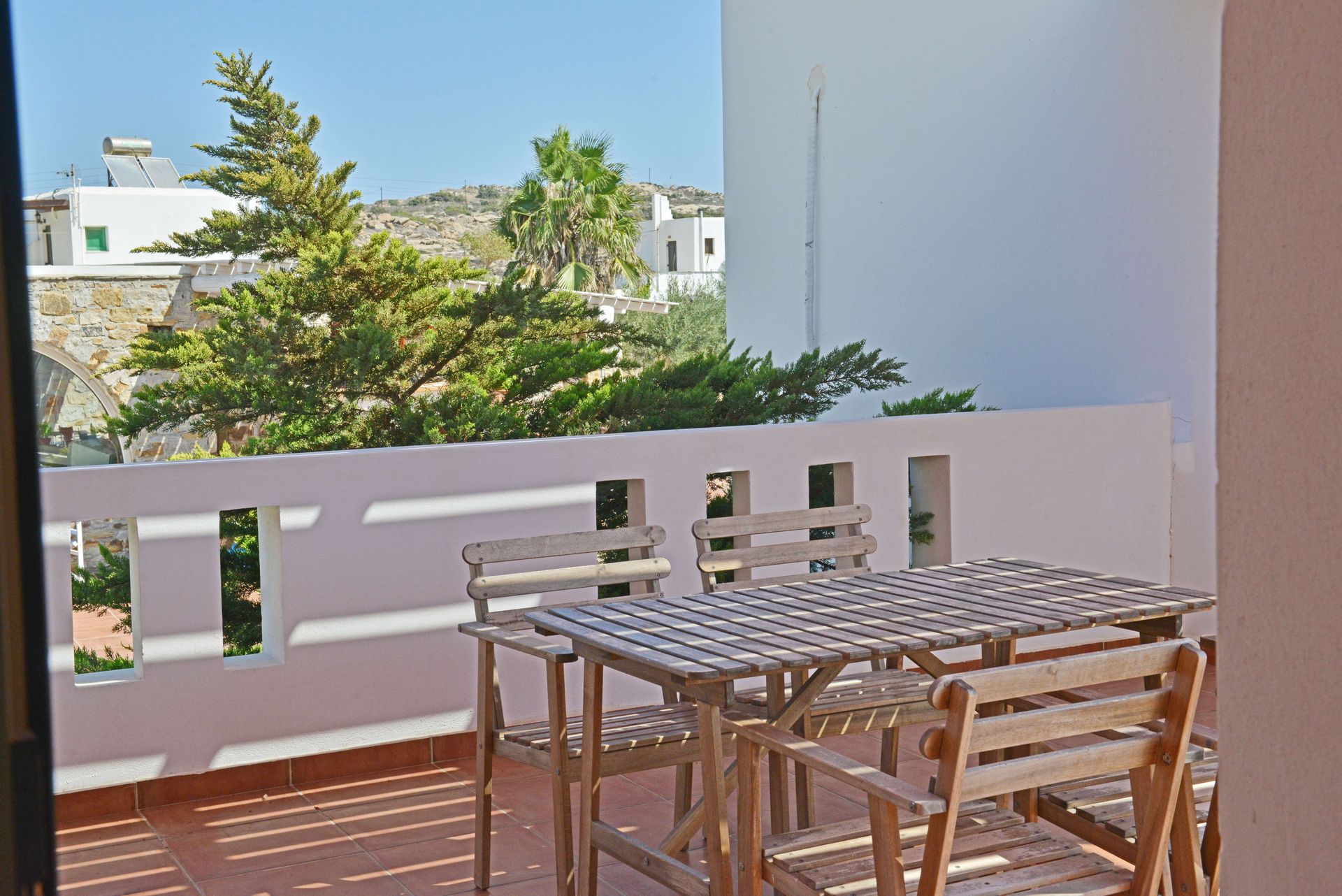 Four-Bedroom House - Garden and Lateral Pool View