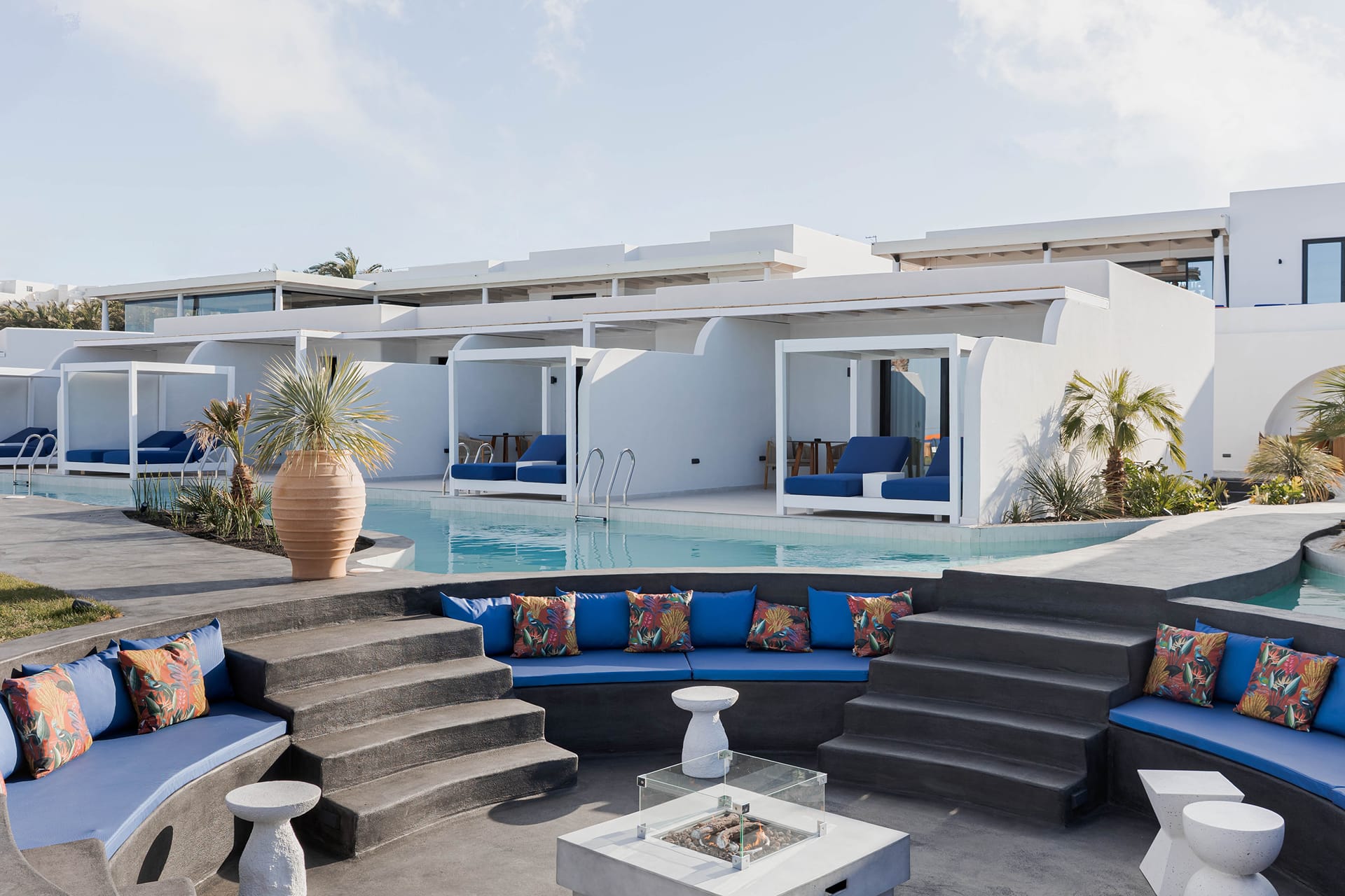 Cresanto Luxury Suites, ,