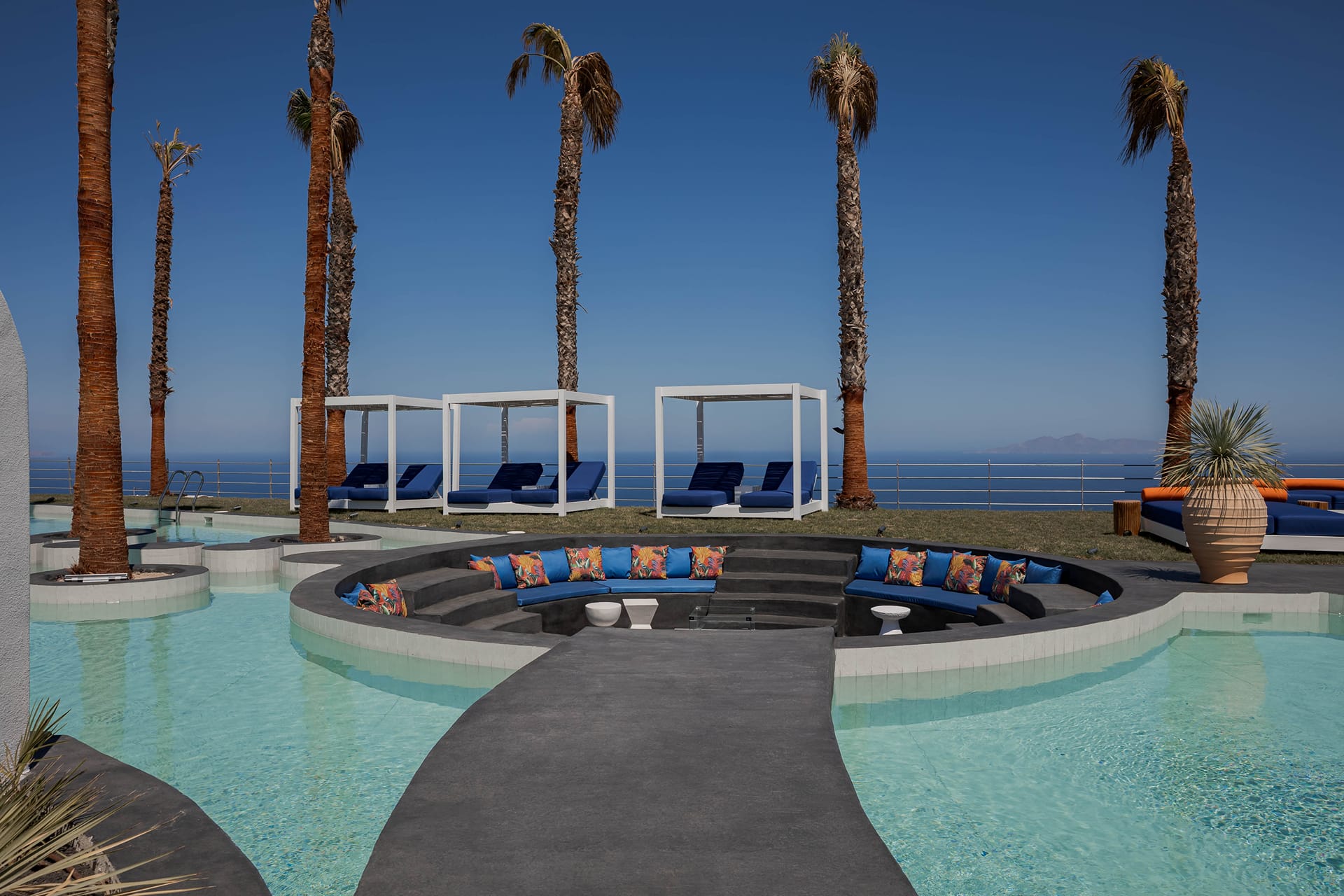 Cresanto Luxury Suites, ,
