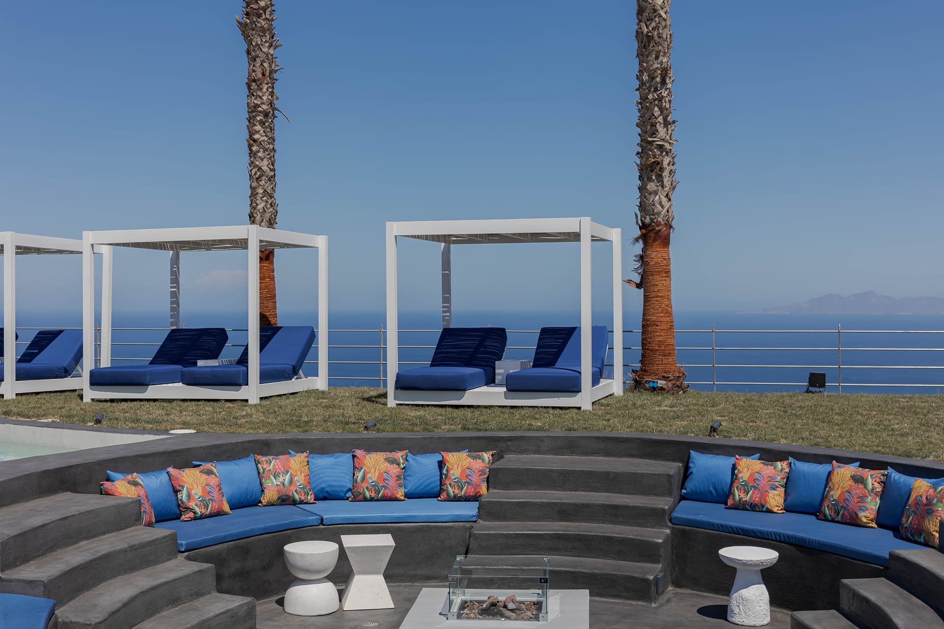 Cresanto Luxury Suites, ,