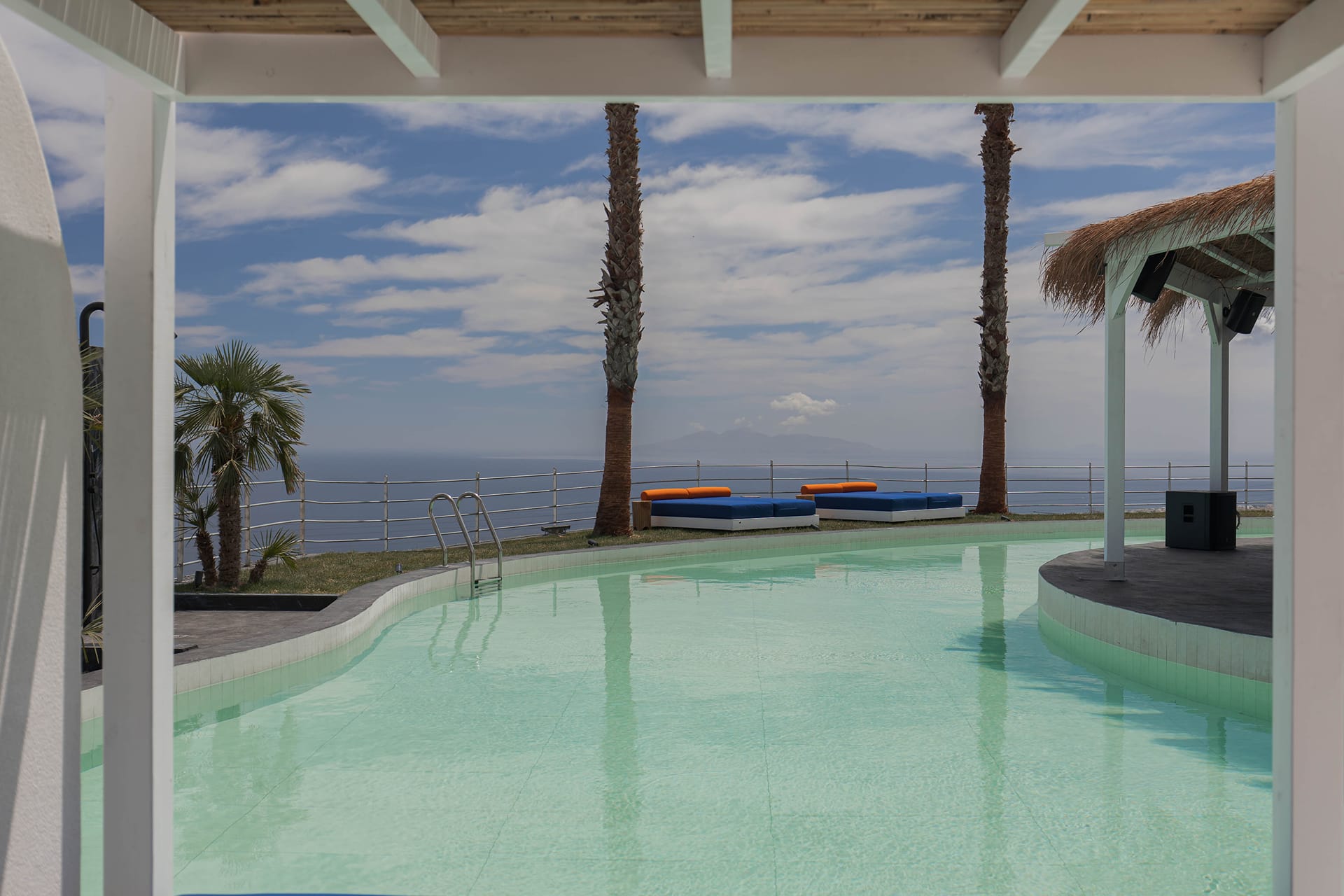 Cresanto Luxury Suites, ,