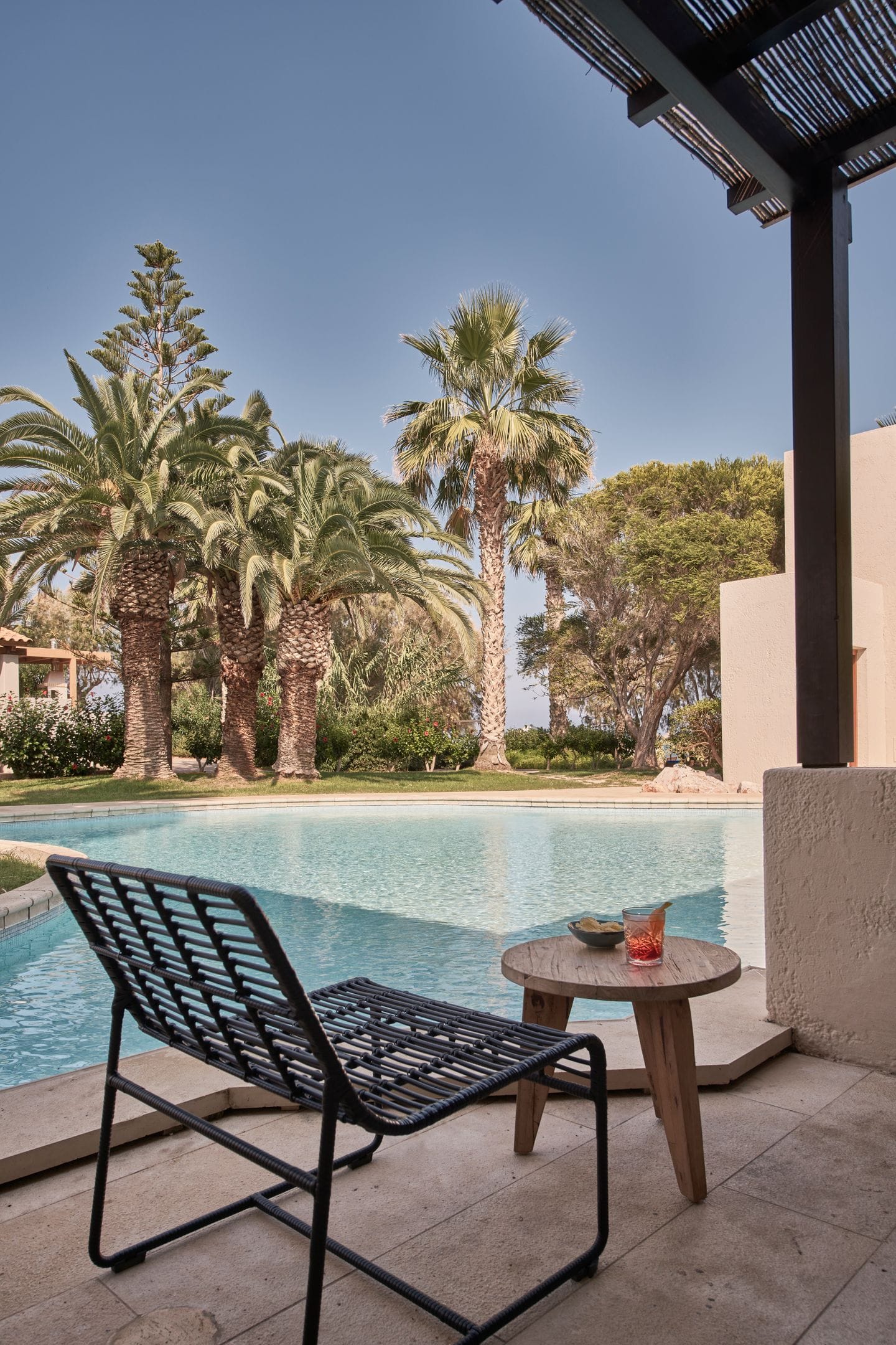 Bungalow Pool Front