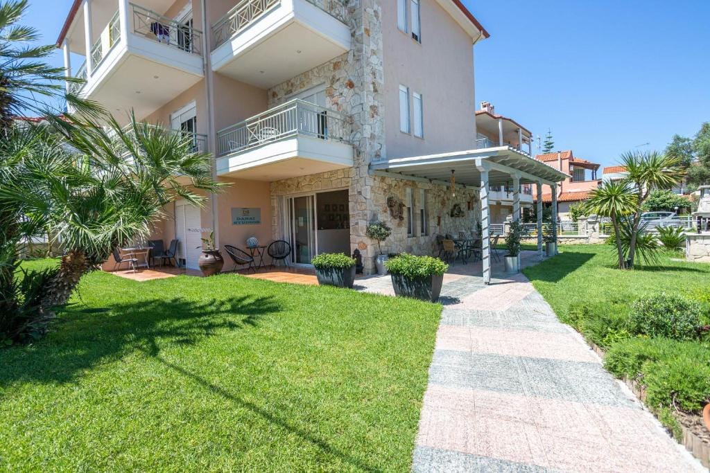 Danae Comfort Living