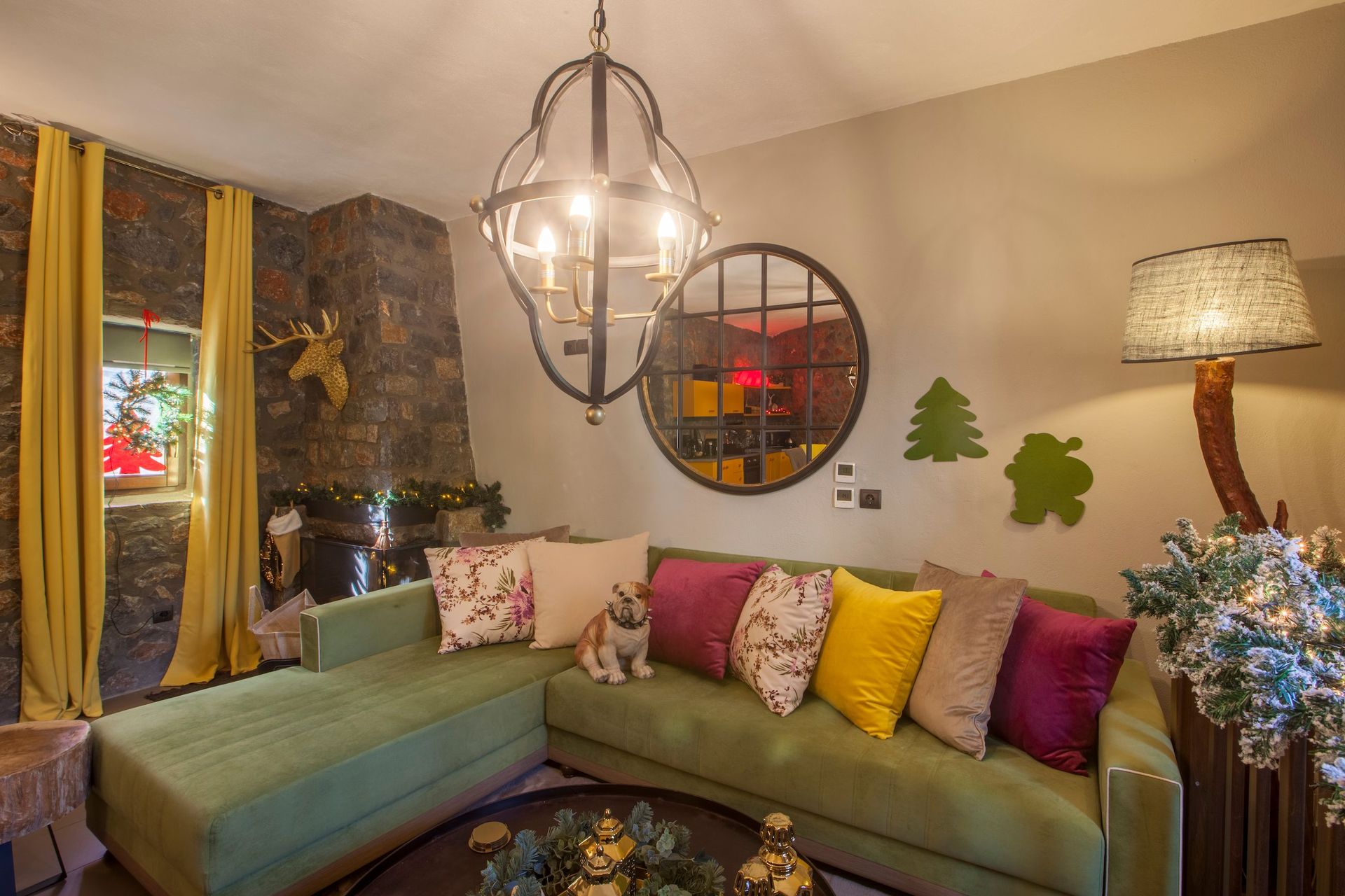 Rock Dandy - Private chalet with fireplace. Up to 6