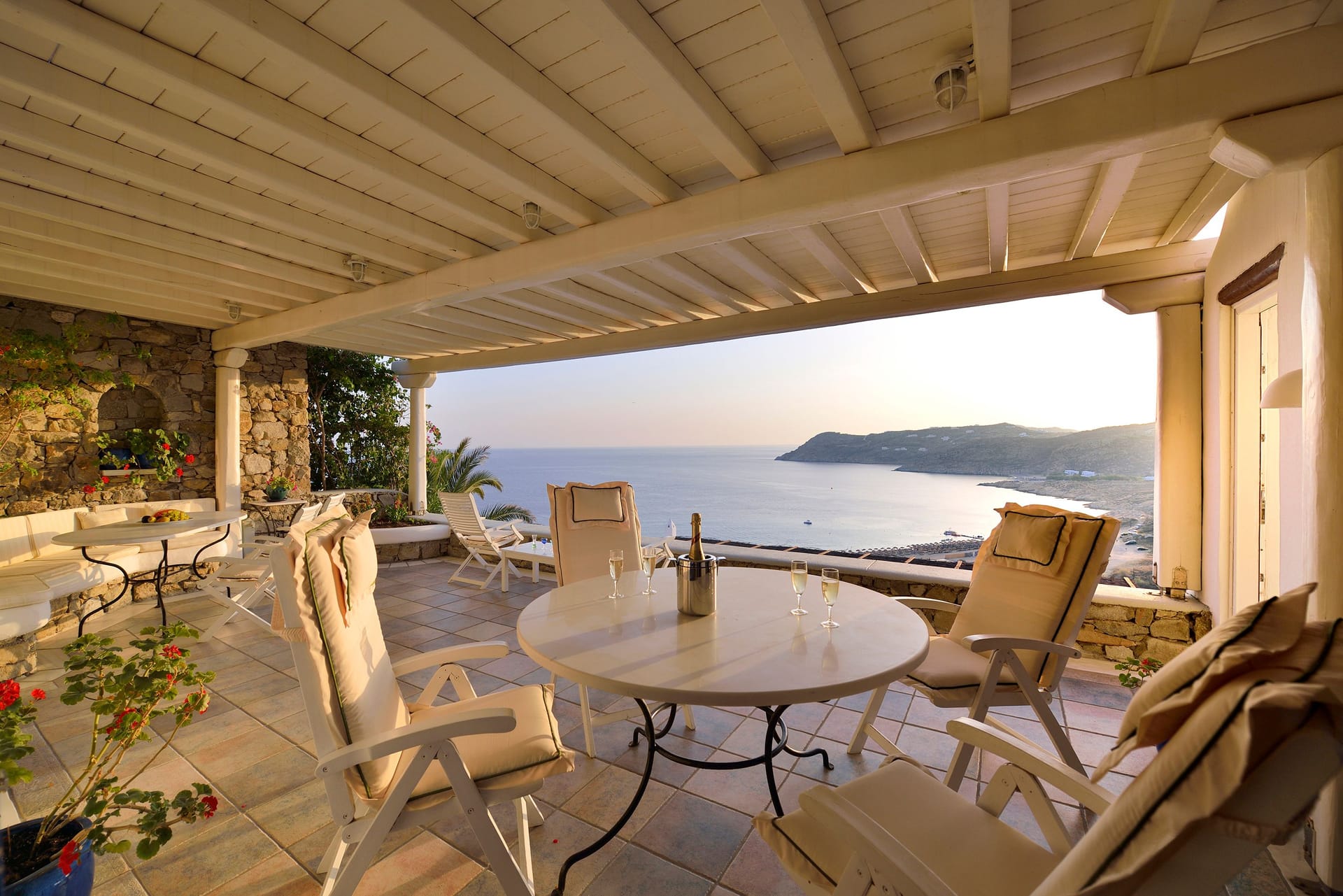 6 Bedroom Villa