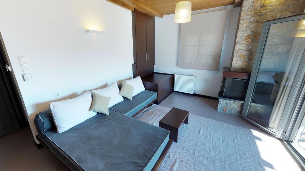 Executive Suite with Fireplace &amp; Spa Bath