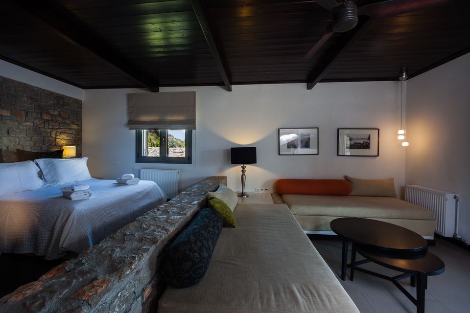 Suite with Fireplace and Spa Bath