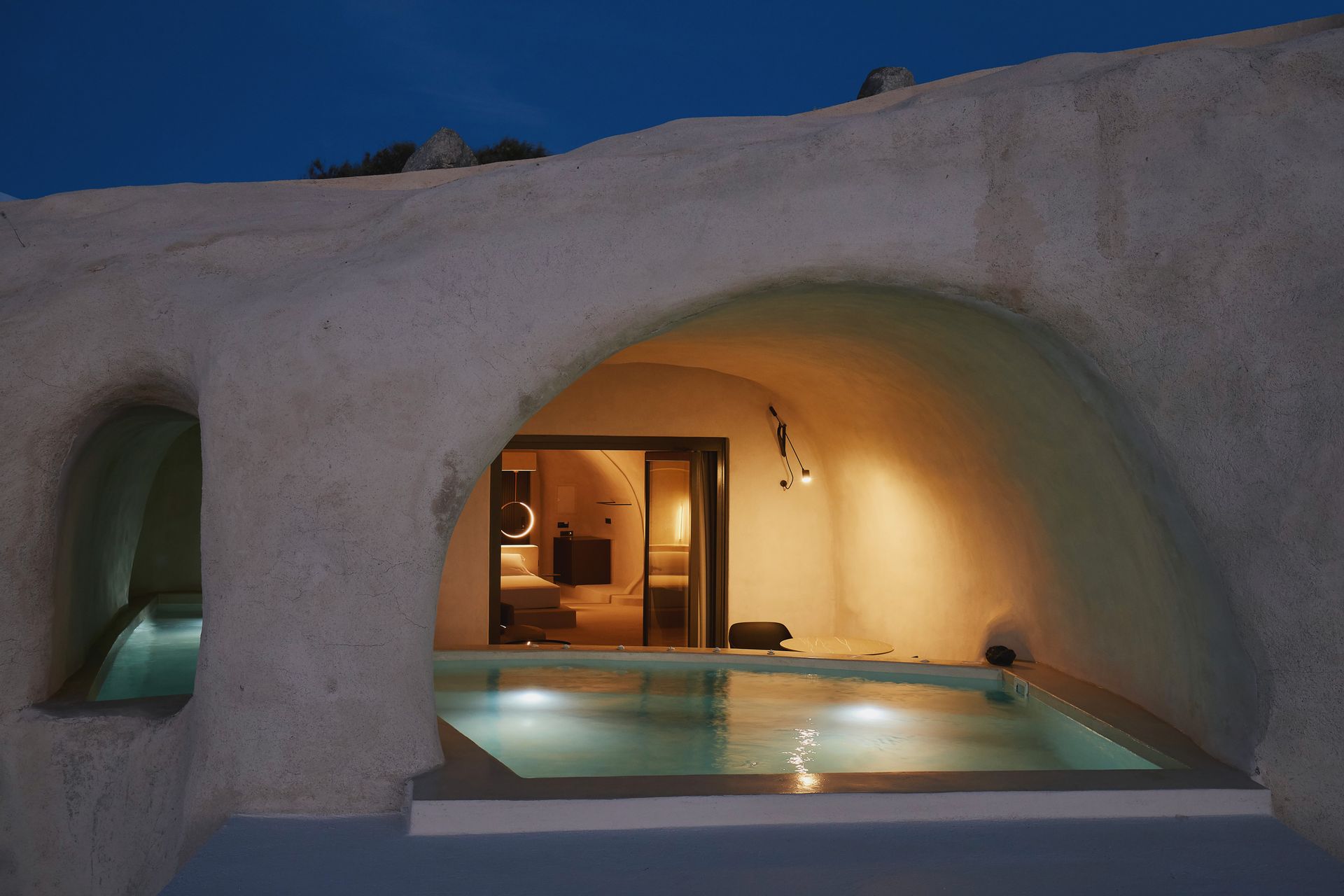 Elysium Cave Suite with Jacuzzi & Caldera View
