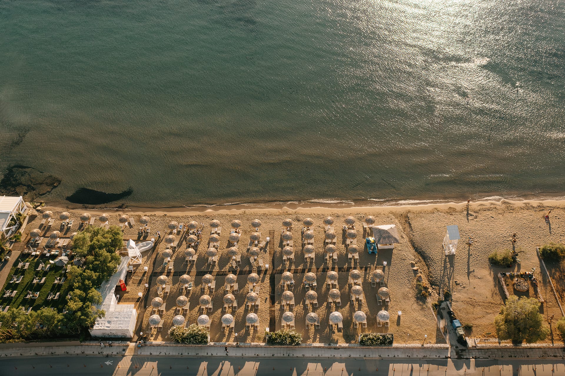 Divani Escape, ,