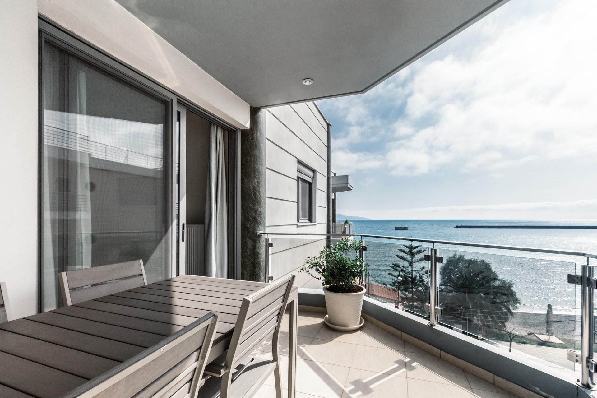 Deluxe Apartment