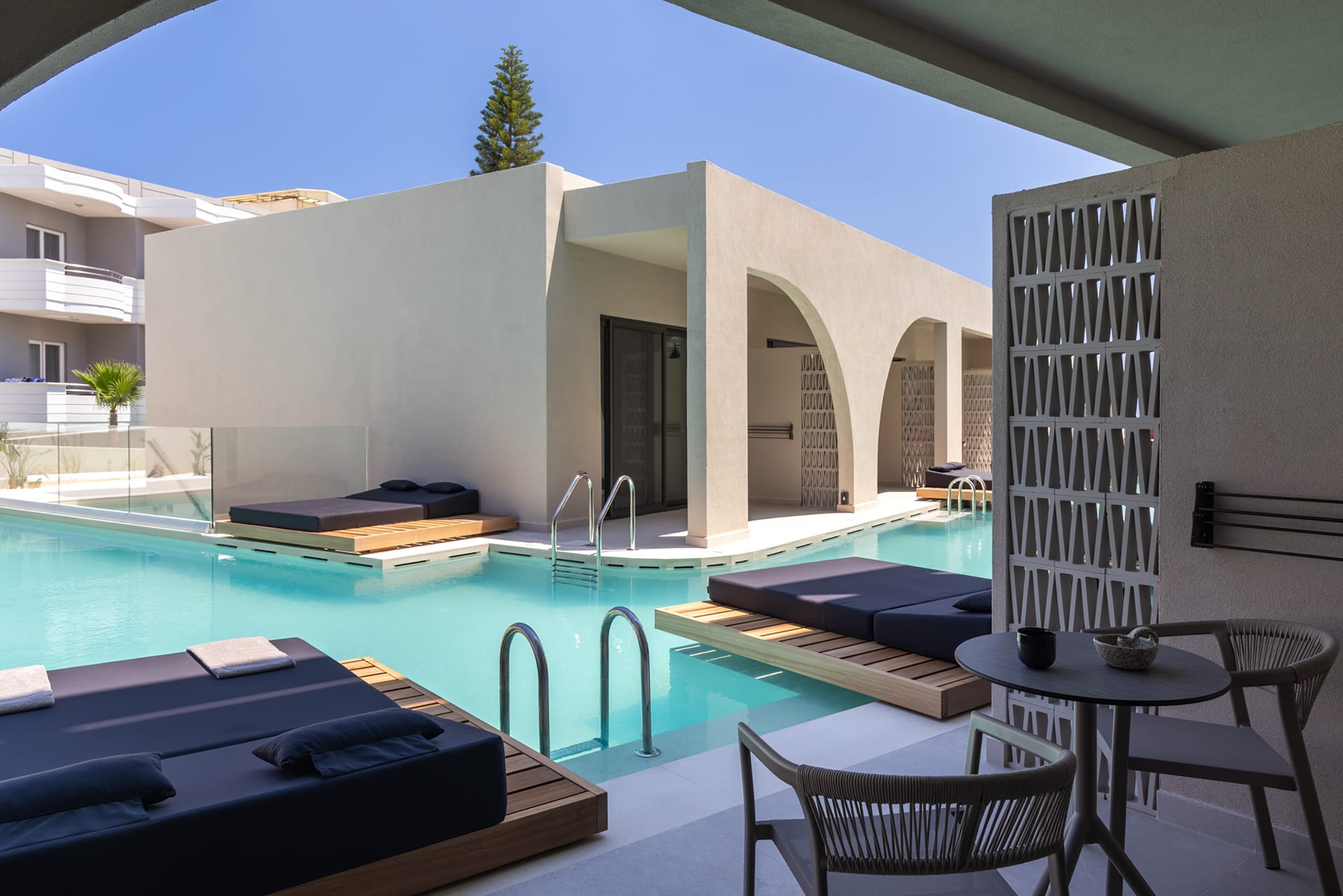 Deluxe Double Swim Up