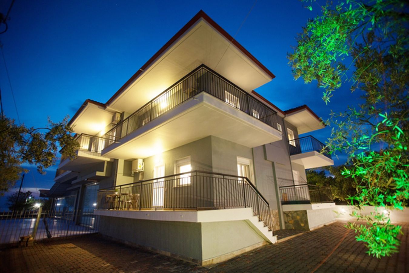 Costa Ofrynio Dream Suites  - pic #9