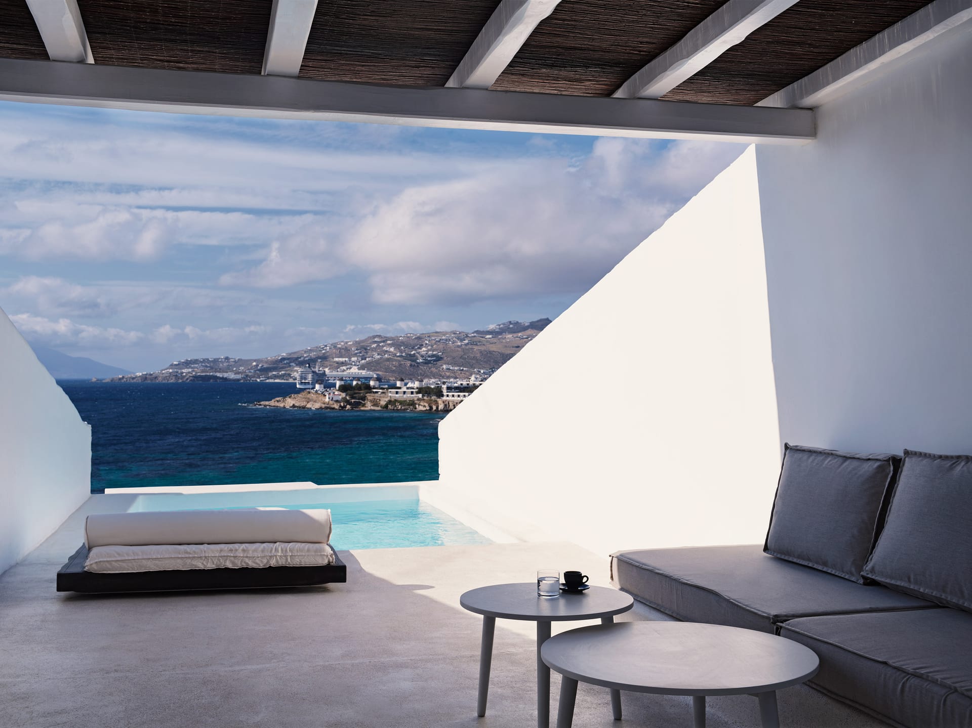 Junior Suite with Private Heated Pool Sea View