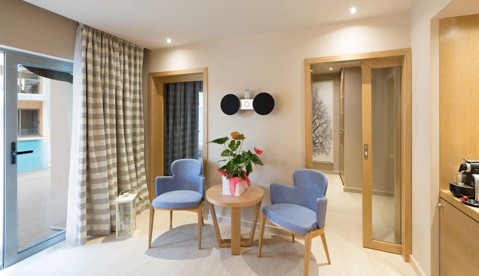 Pool Suite