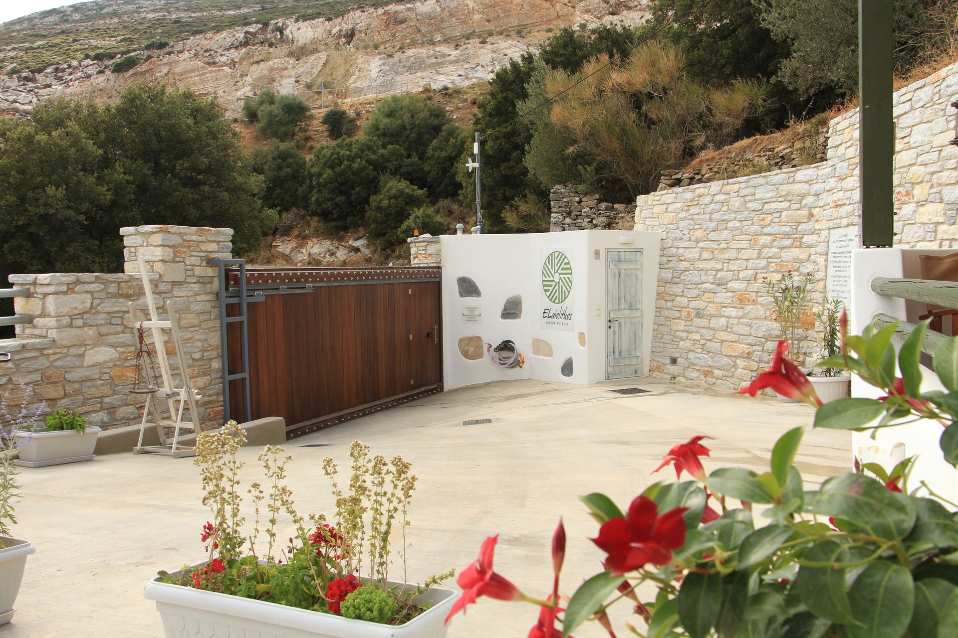 ELaiolithos Luxury Retreat in Naxos 4 * ELaiolithos Luxury Retreat in Naxos 4 *