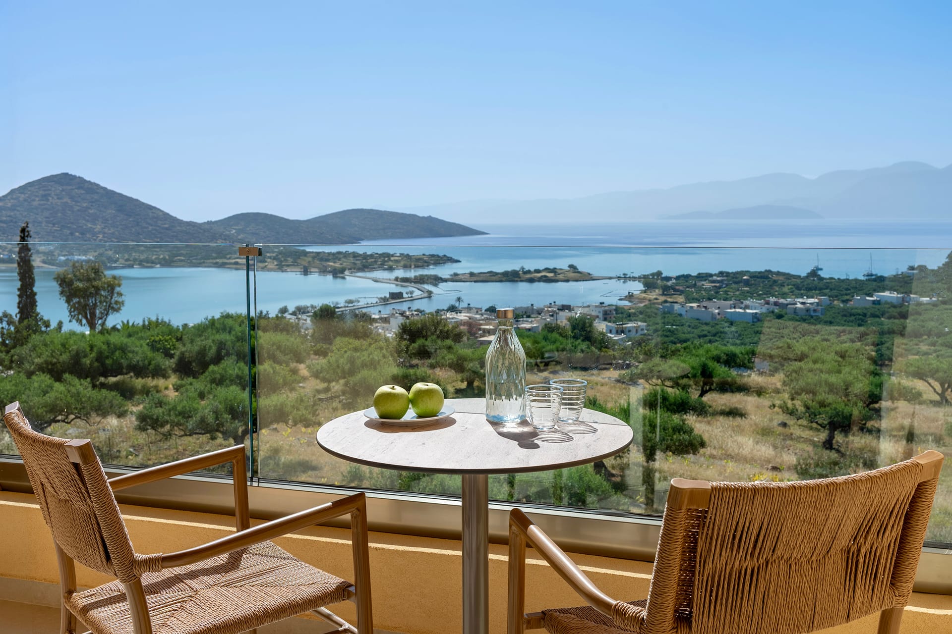 Junior Suite with Panoramic Sea View and shared pool