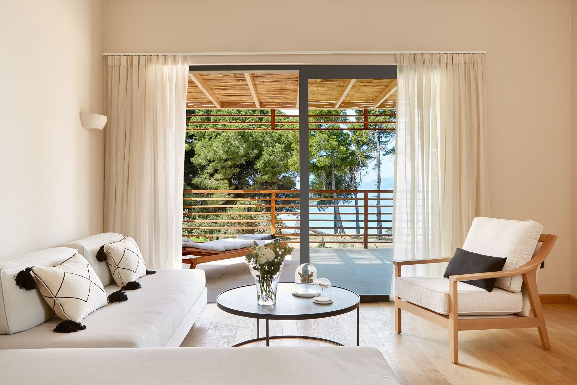 Premium Suite Hot Tub | Nest Grove Rooms Villas & Suites