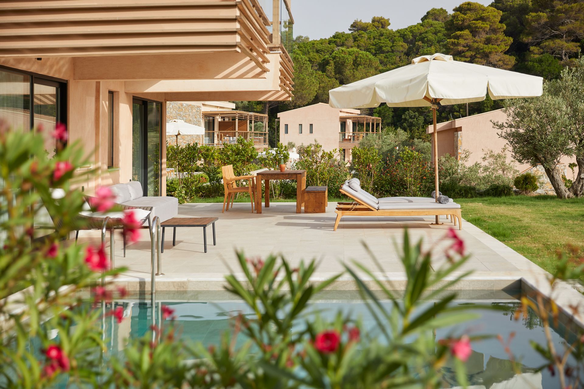 Premium Suite Private Pool | Nest Grove Rooms Villas & Suites