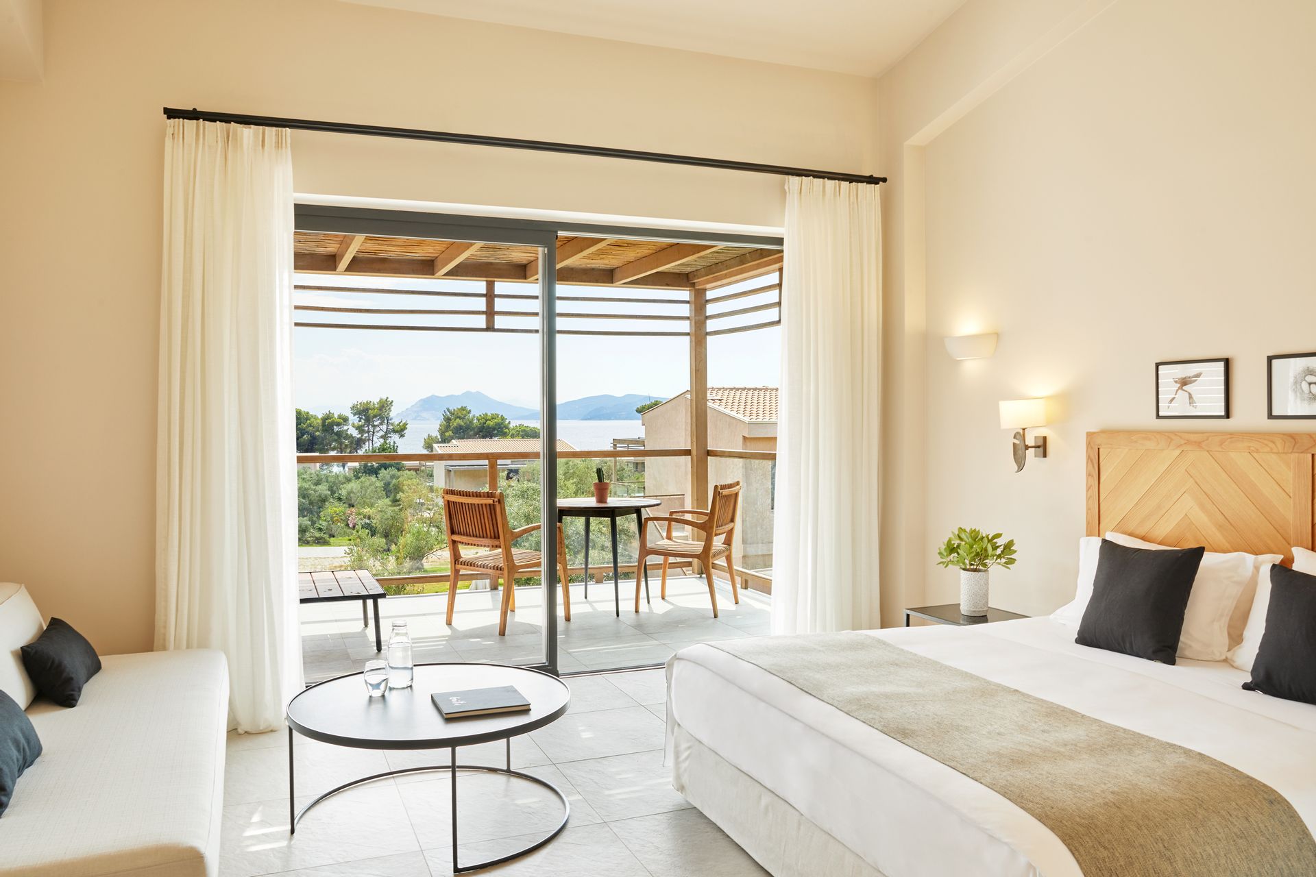 Double Supreme Deluxe Upper Floor | Nest Grove Rooms Villas & Suites