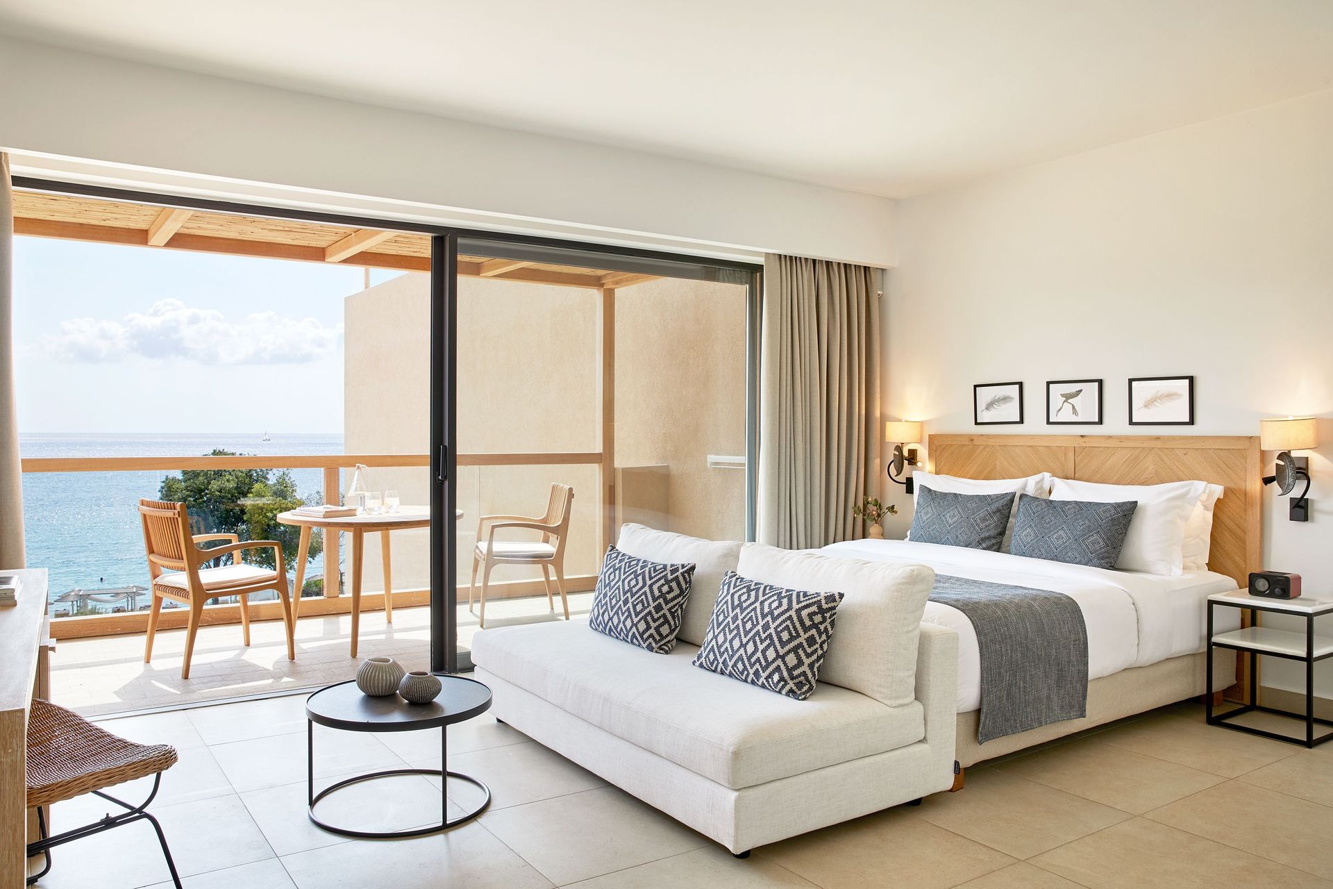 Double Supreme Deluxe | Grace Rooms & Suites
