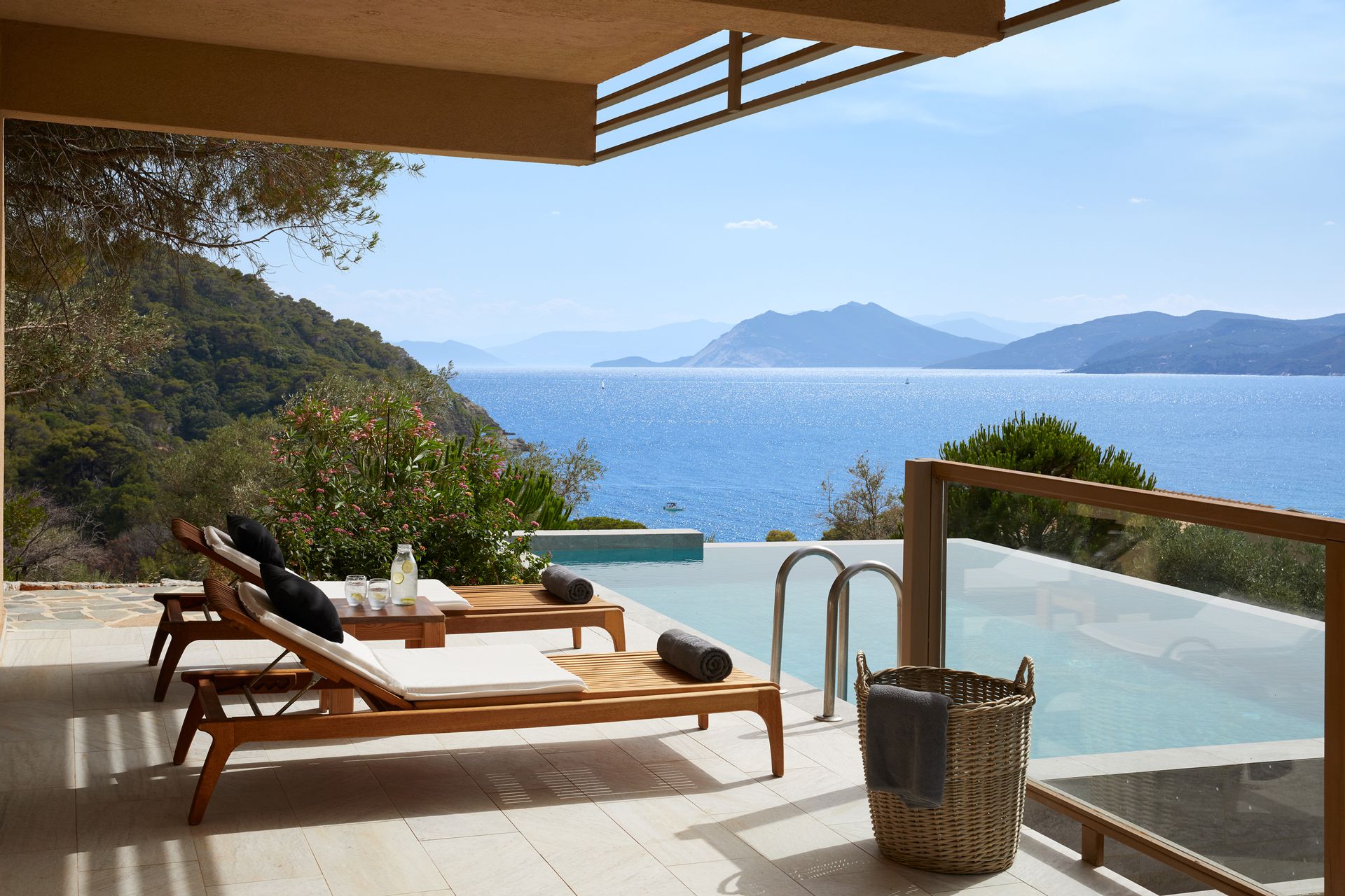 Premium Suite Private Pool | Nest Infinity Rooms & Suites