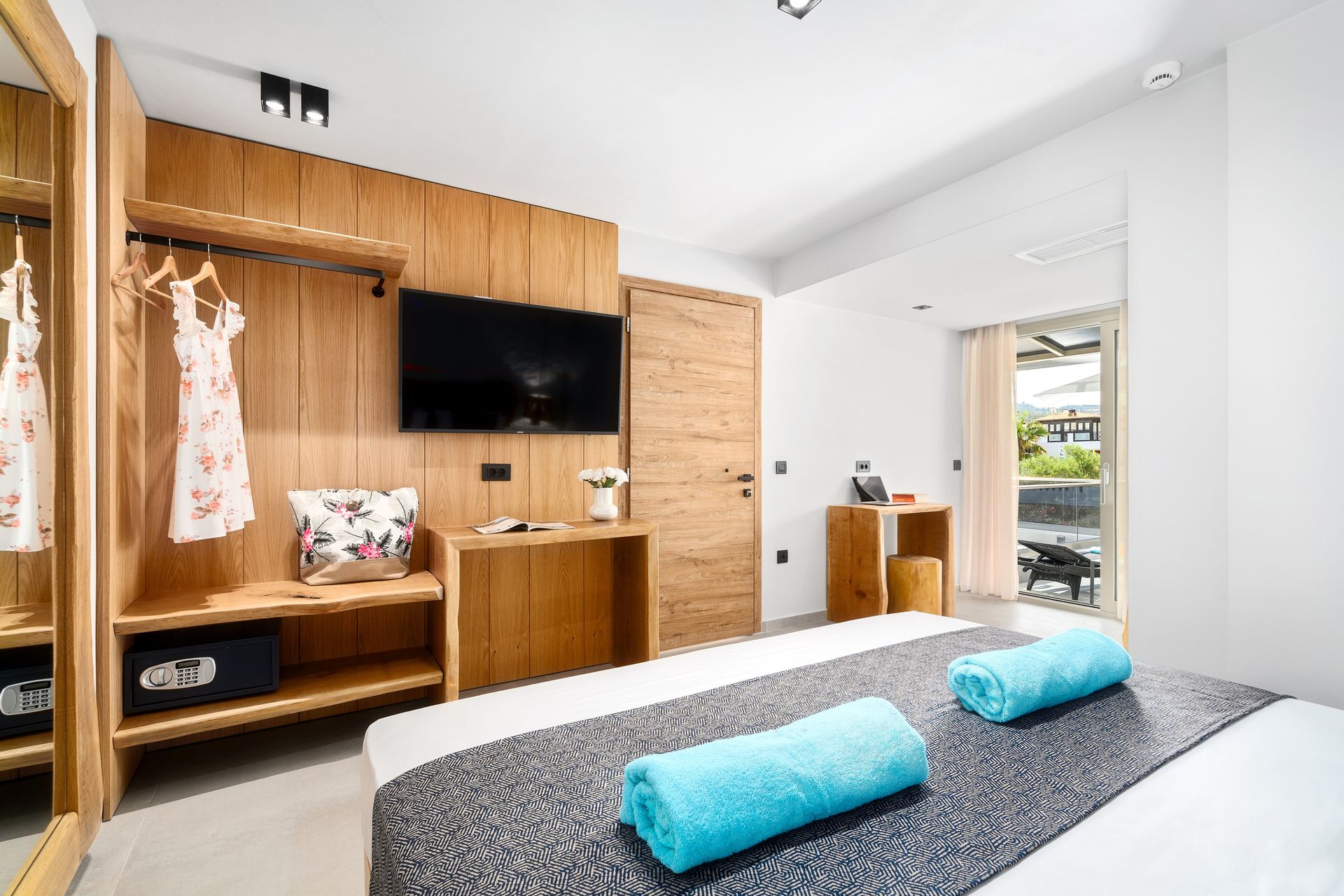 Double Room Garden View with Jacuzzi