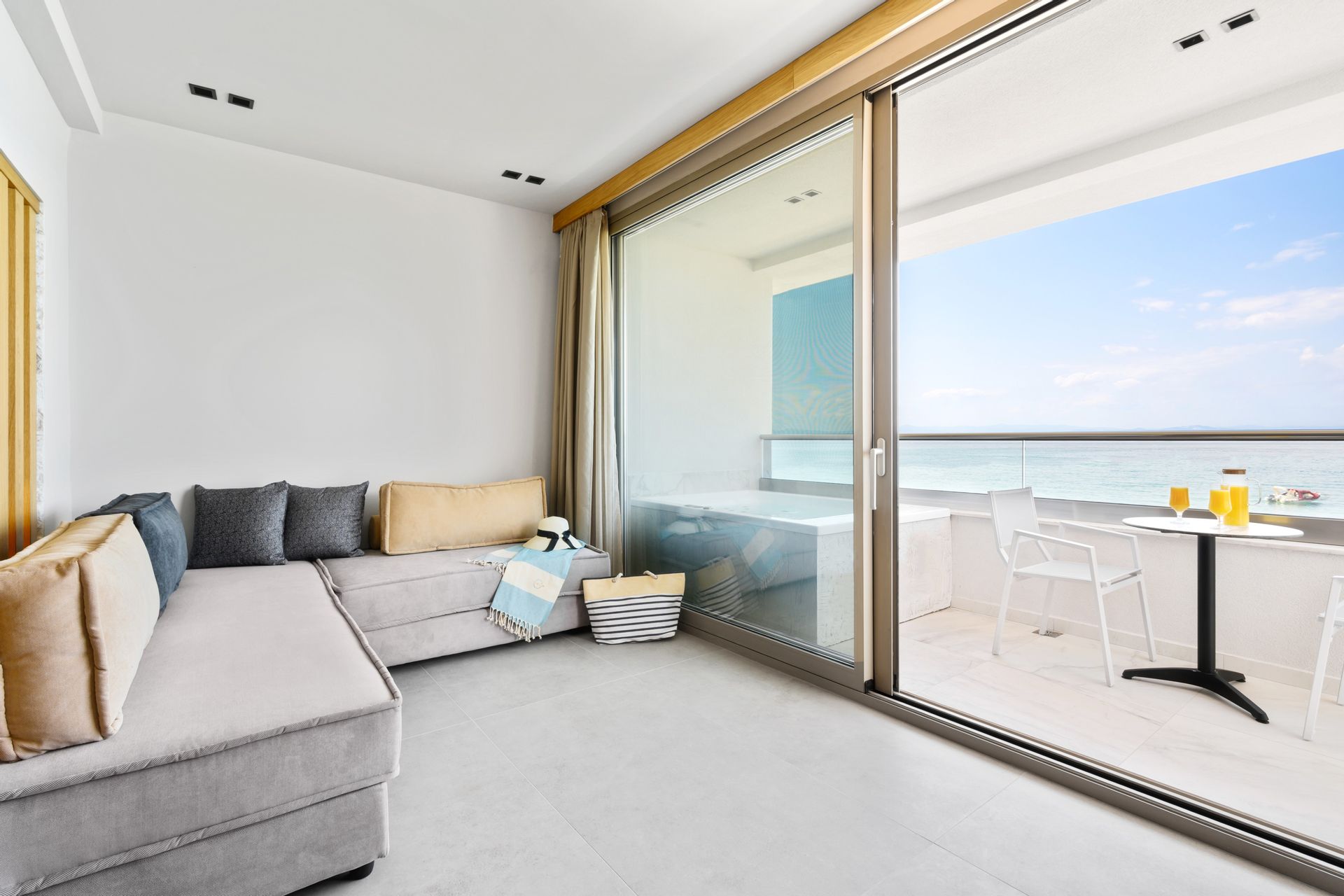 Suite Sea View with Jacuzzi