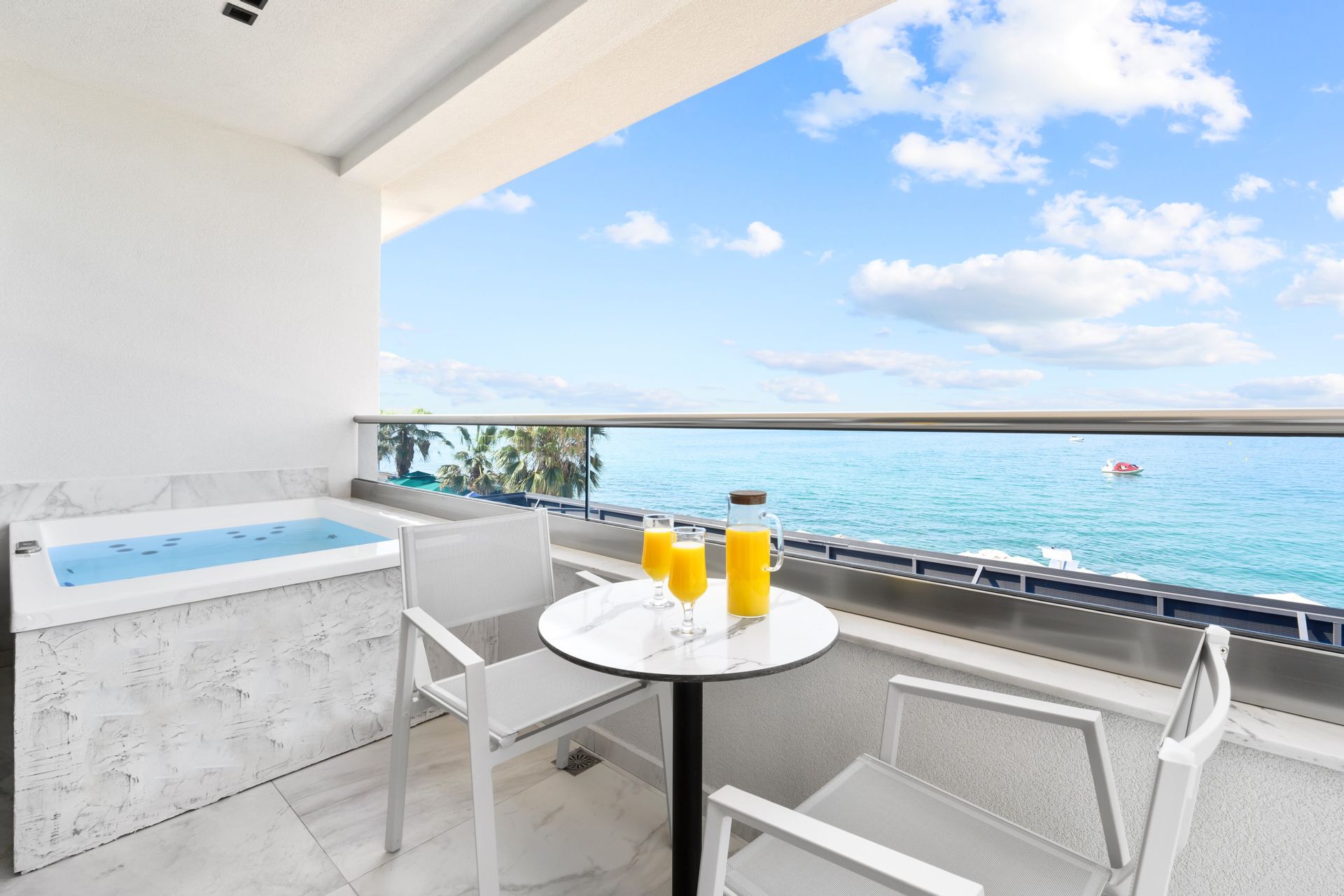 Suite Sea View with Jacuzzi