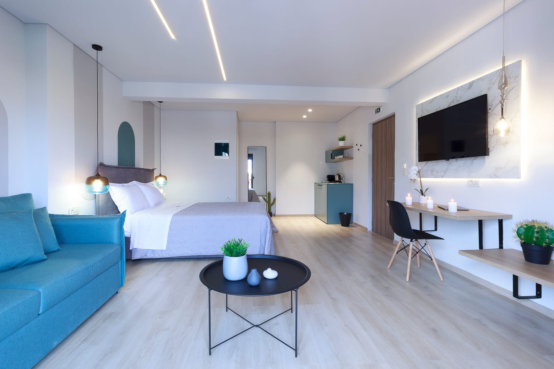 Junior Suite with City View