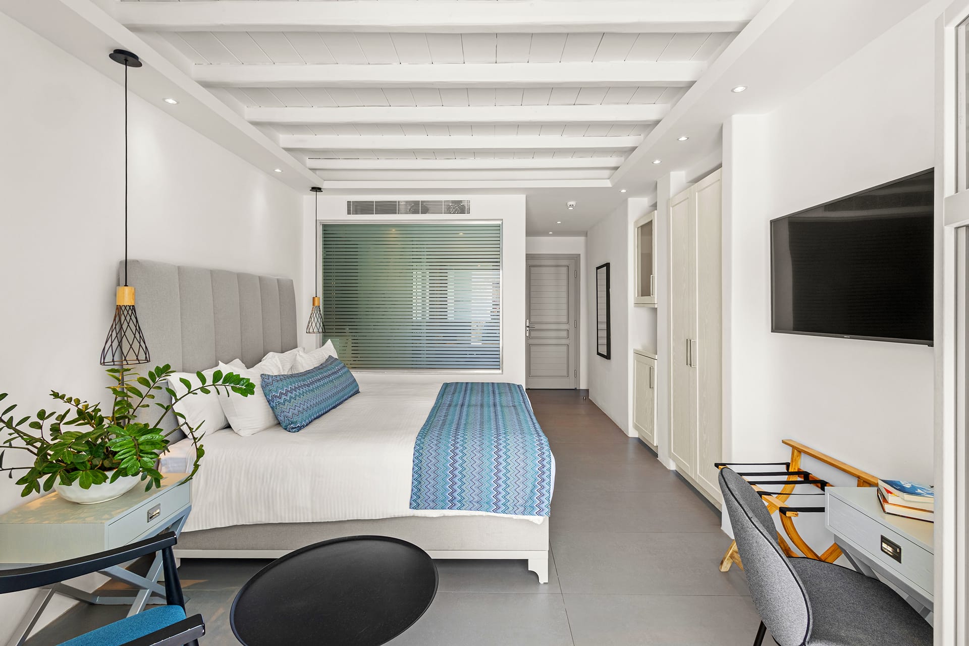 Deluxe Suite with Sharing Pool Panoramic Sea View - 32 m²