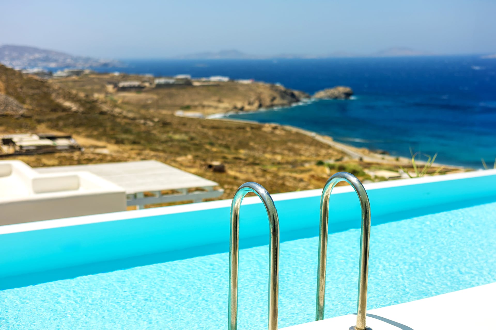 Deluxe Suite with Sharing Pool Panoramic Sea View - 32 m²
