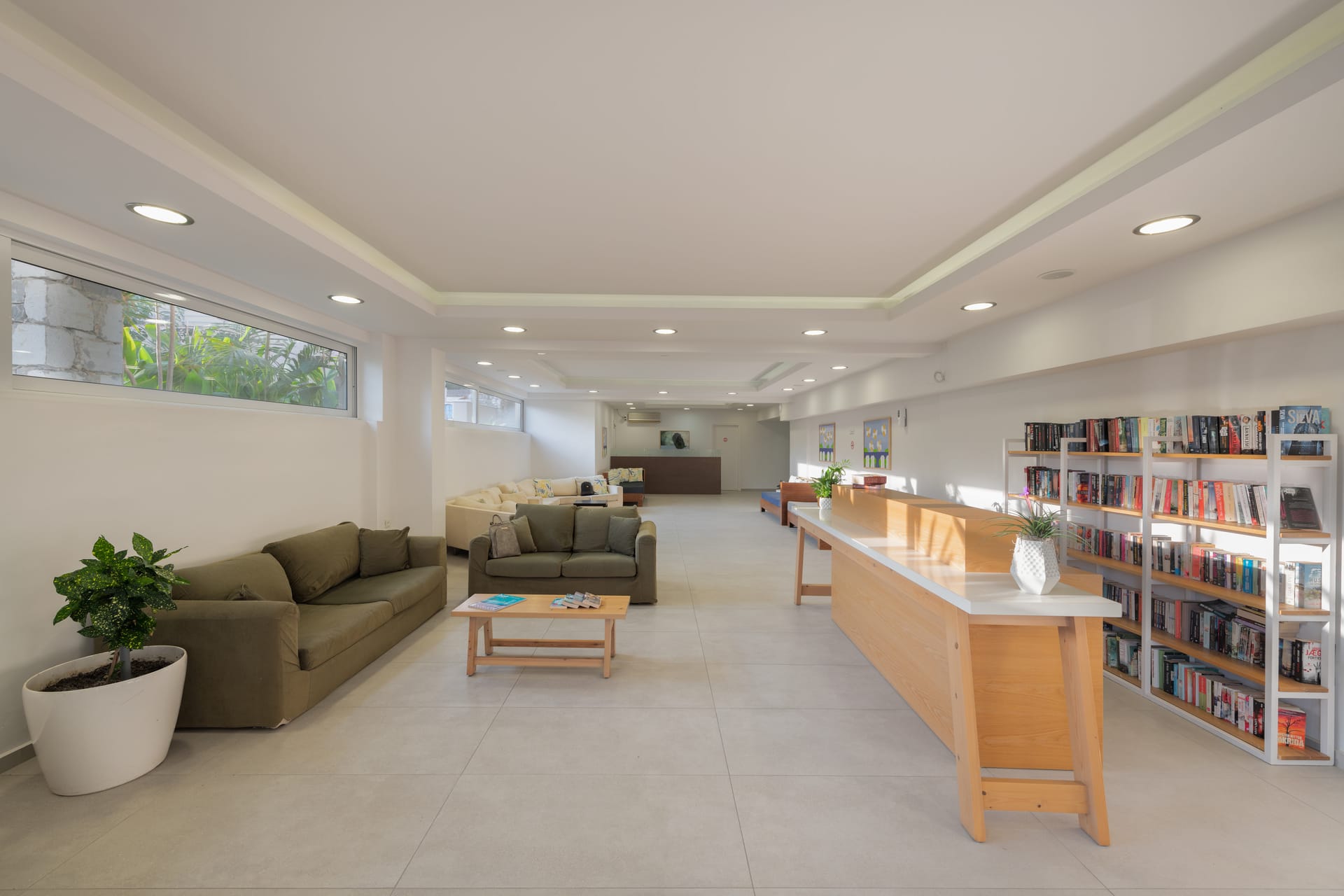 Erato Beach Hotel, ,