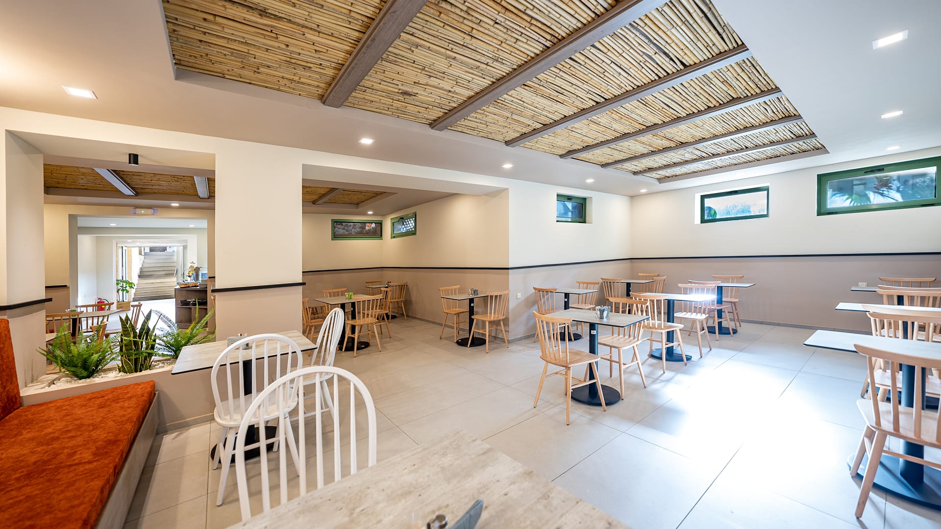 Erato Beach Hotel, ,