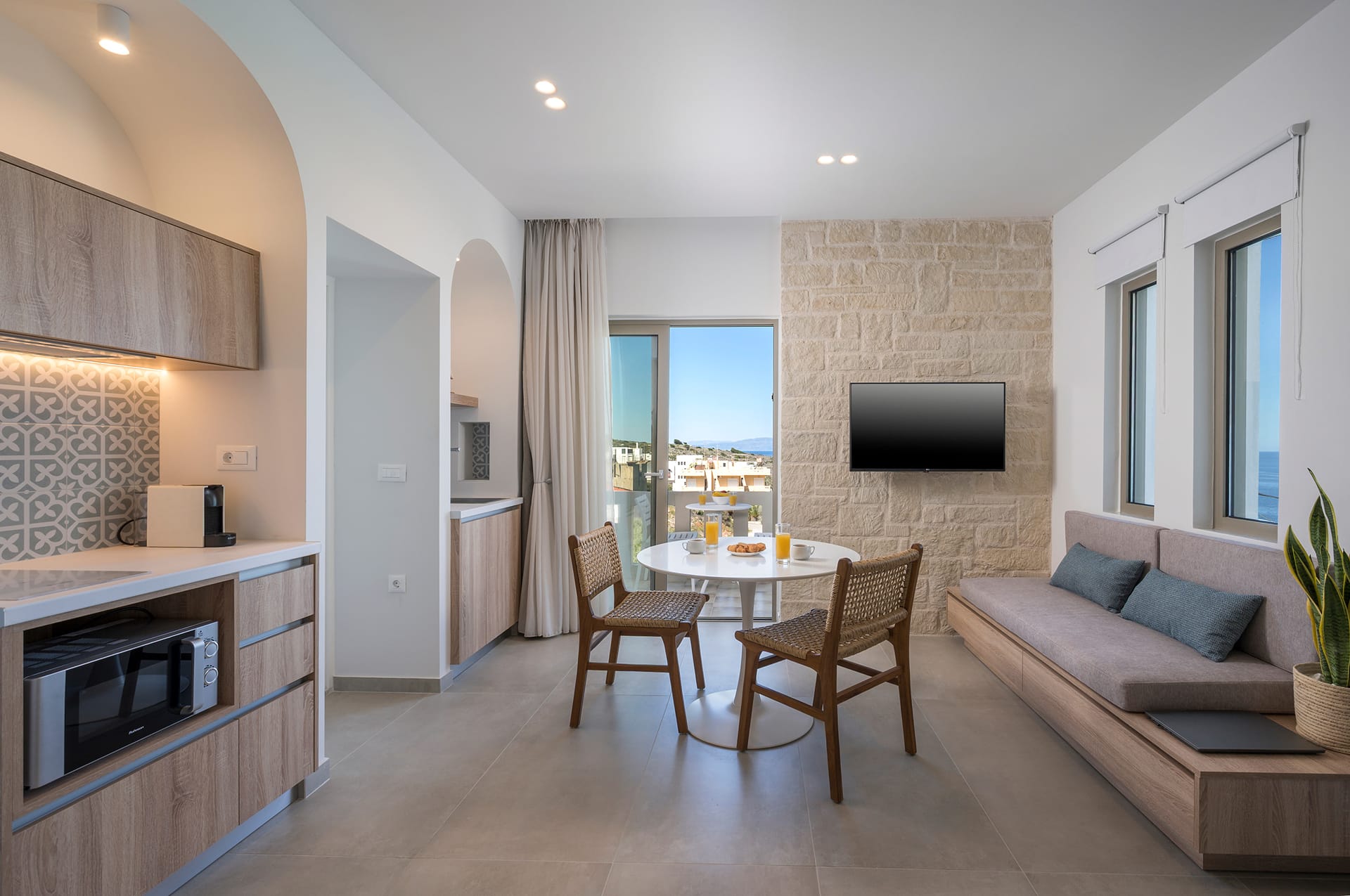Superior Studio with King Bed &amp; Sea View