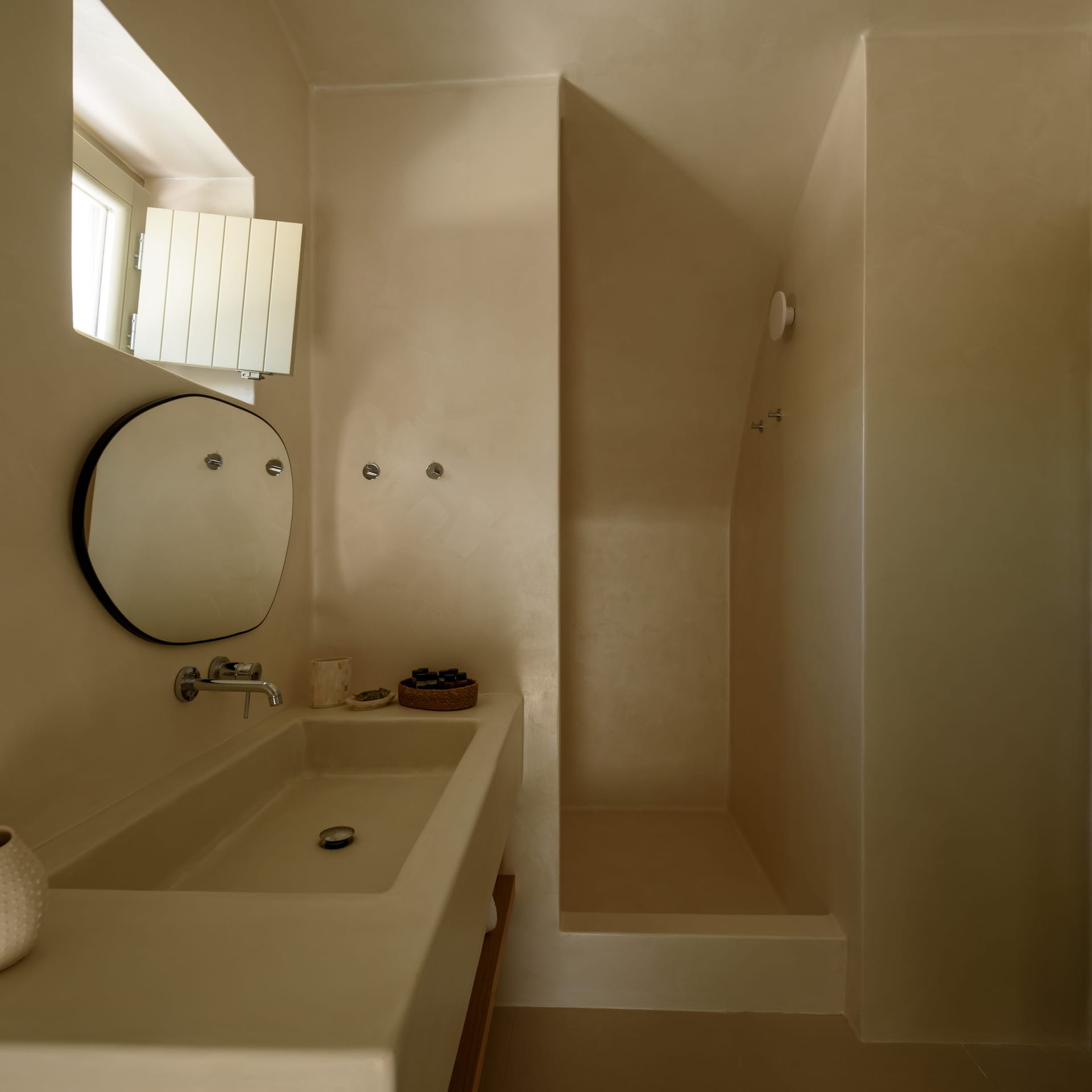 Elite Suite with Heated Jacuzzi and Sea View