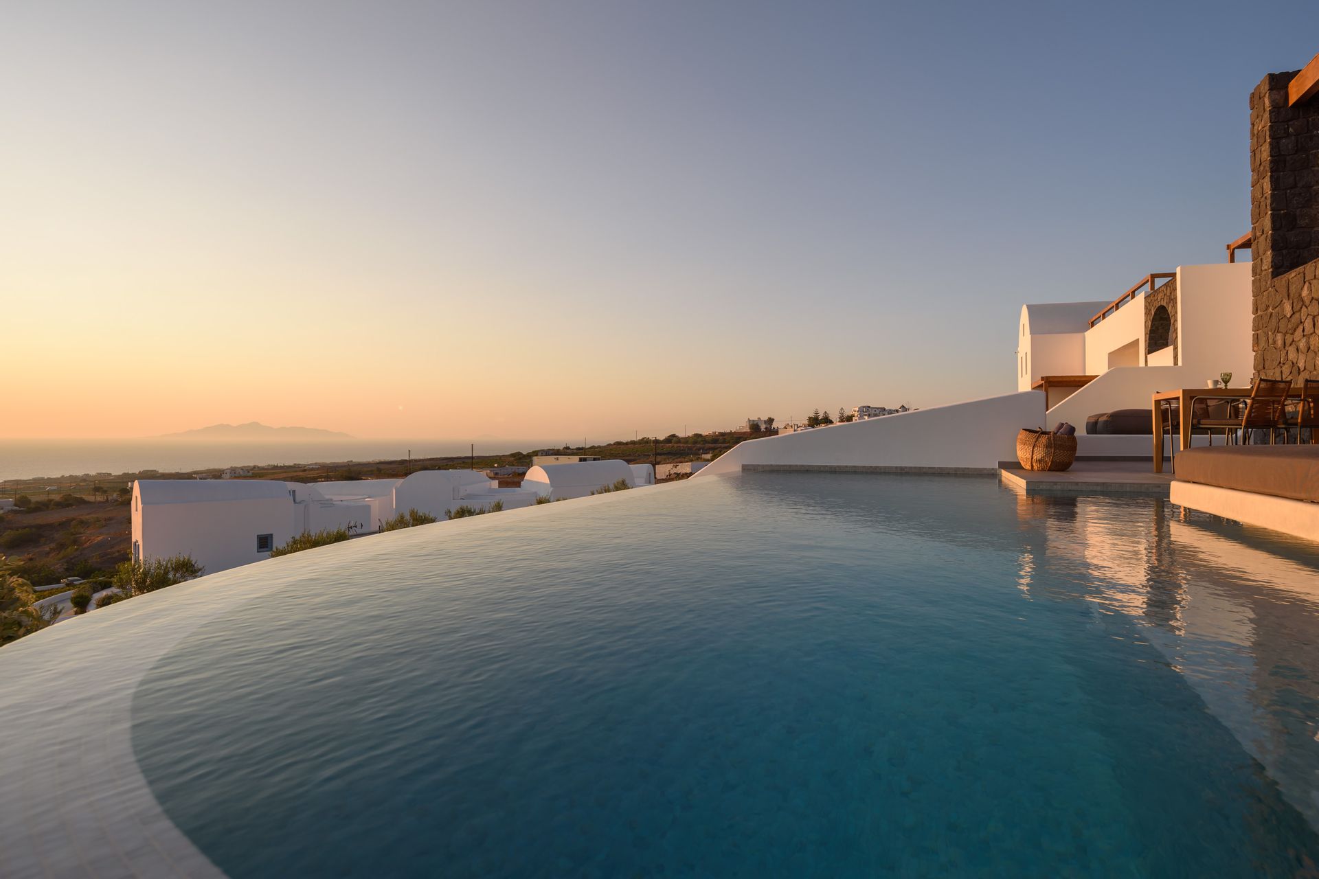 Executive Two Bedroom Suite With Private Pool and Sea View