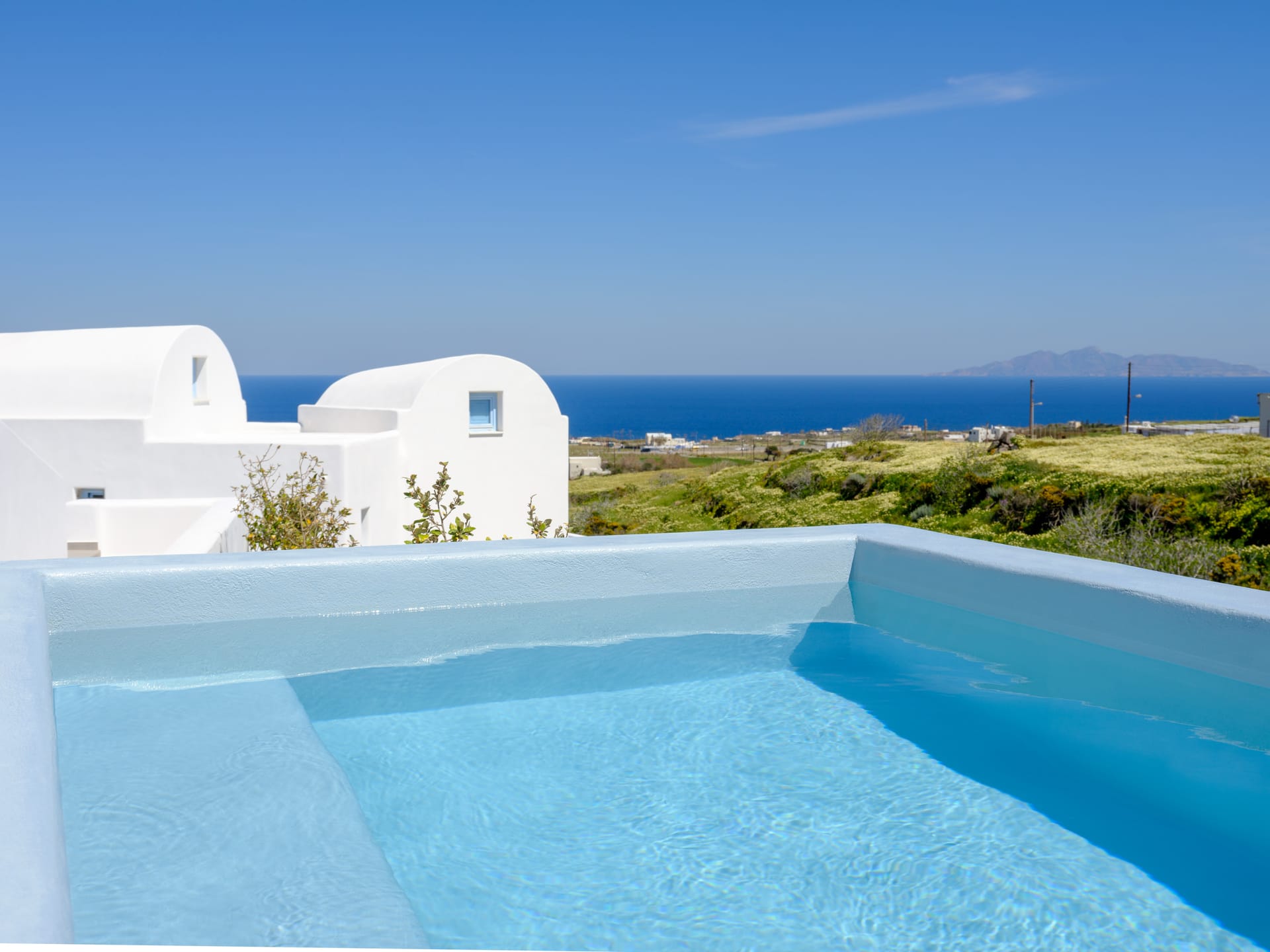 Junior Suite with Heated Jacuzzi and Sea View