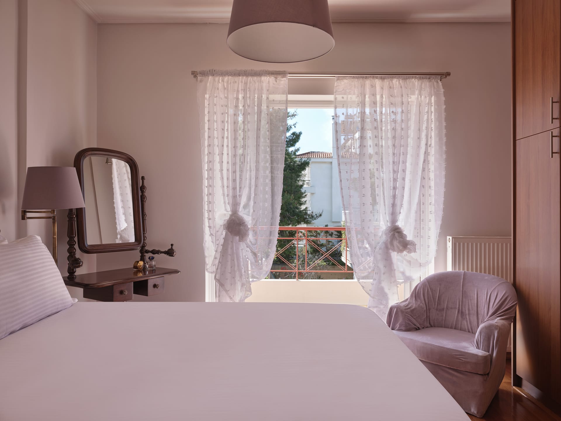 Evi's Voula Home, ,