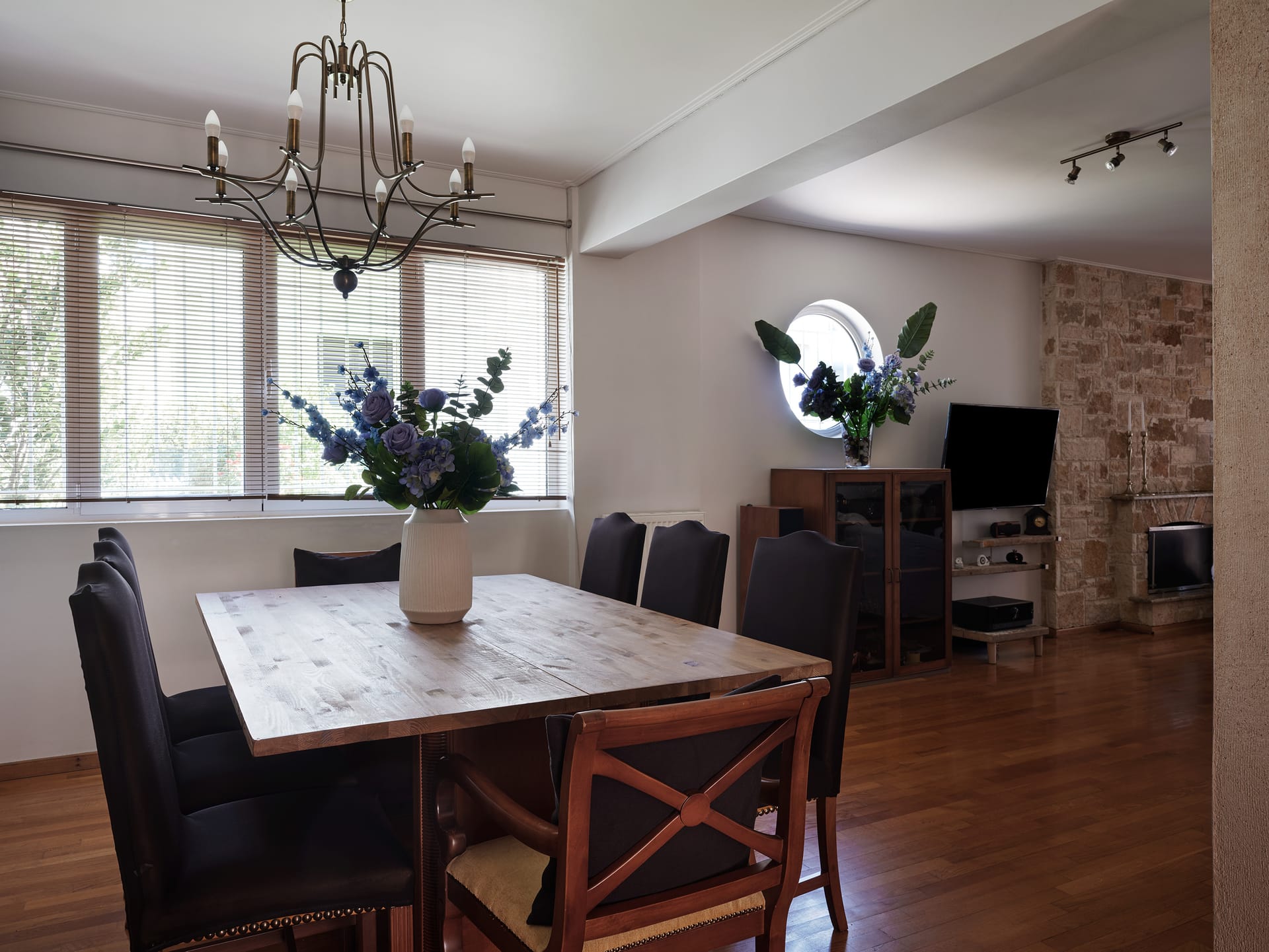 Evi's Voula Home, ,