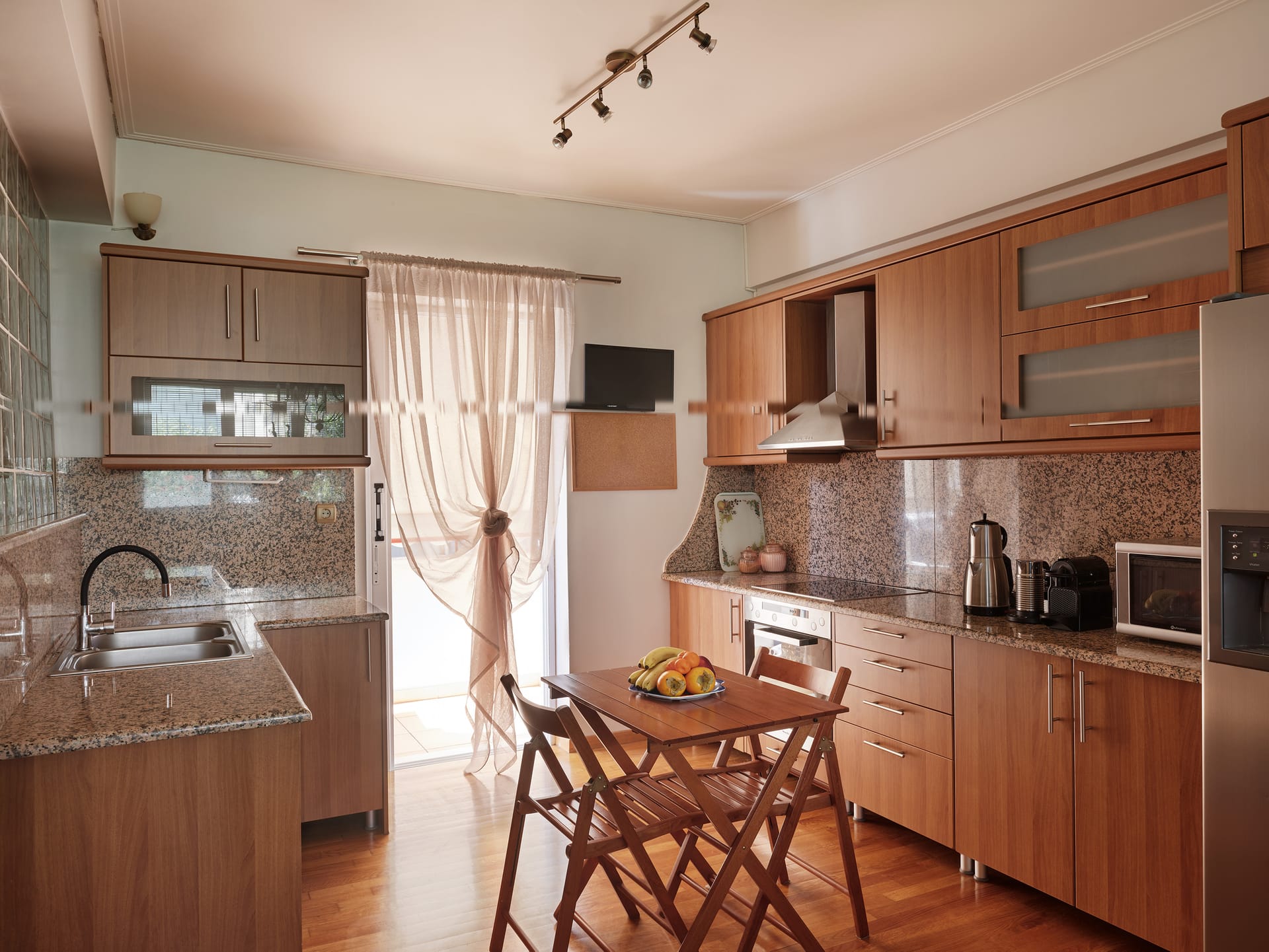 Evi's Voula Home, ,