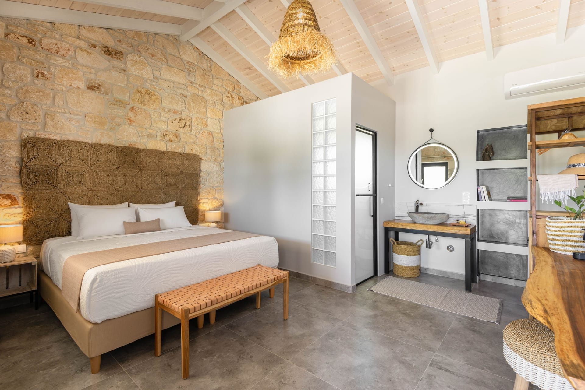 "Four Olives" Luxury Rooms - Uberina Afitos